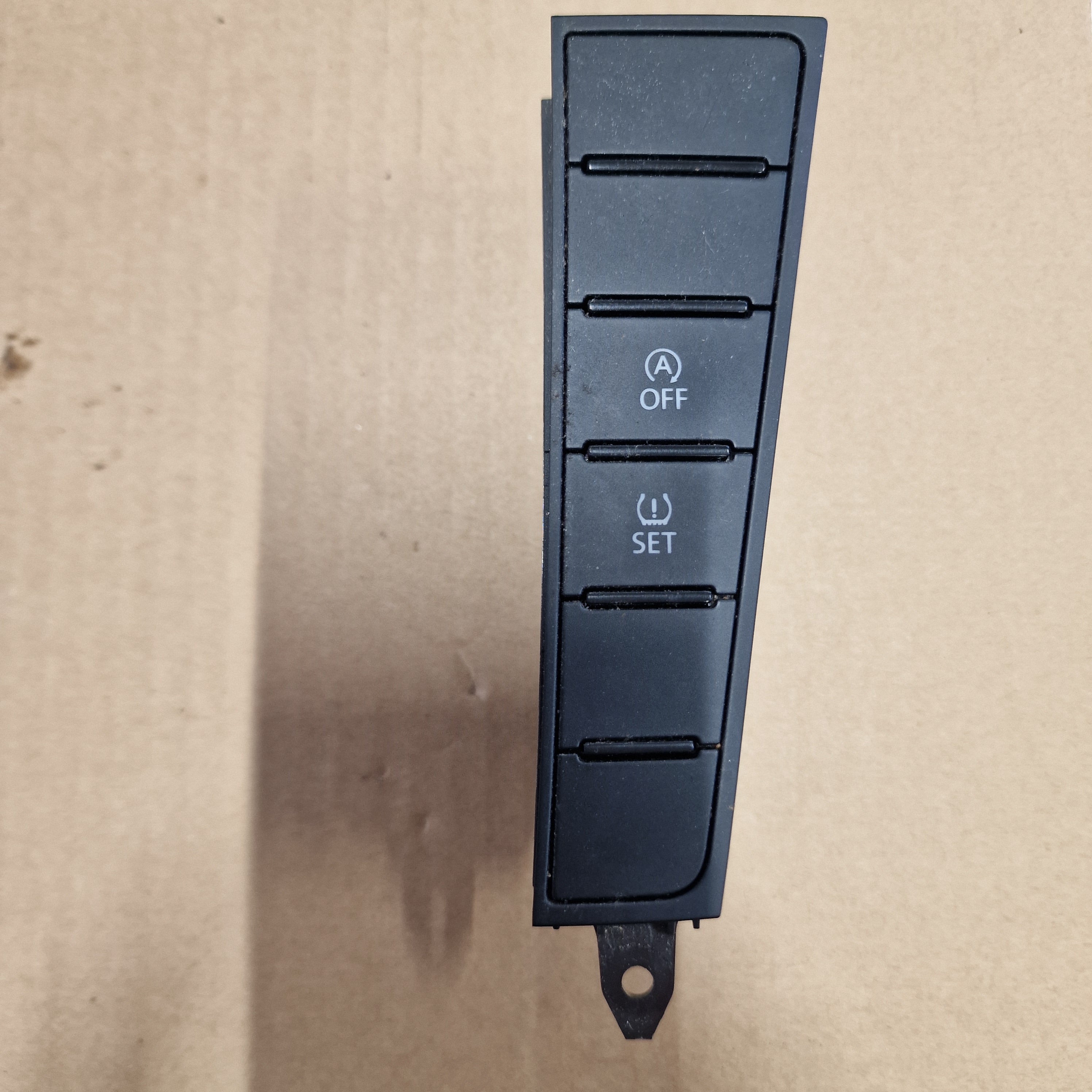 Katkaisija, start/stop, rengaspaine, Volkswagen Passat B7 Variant 365 1.6 TDI diesel 2011, 3AB927238Q-0531-07S