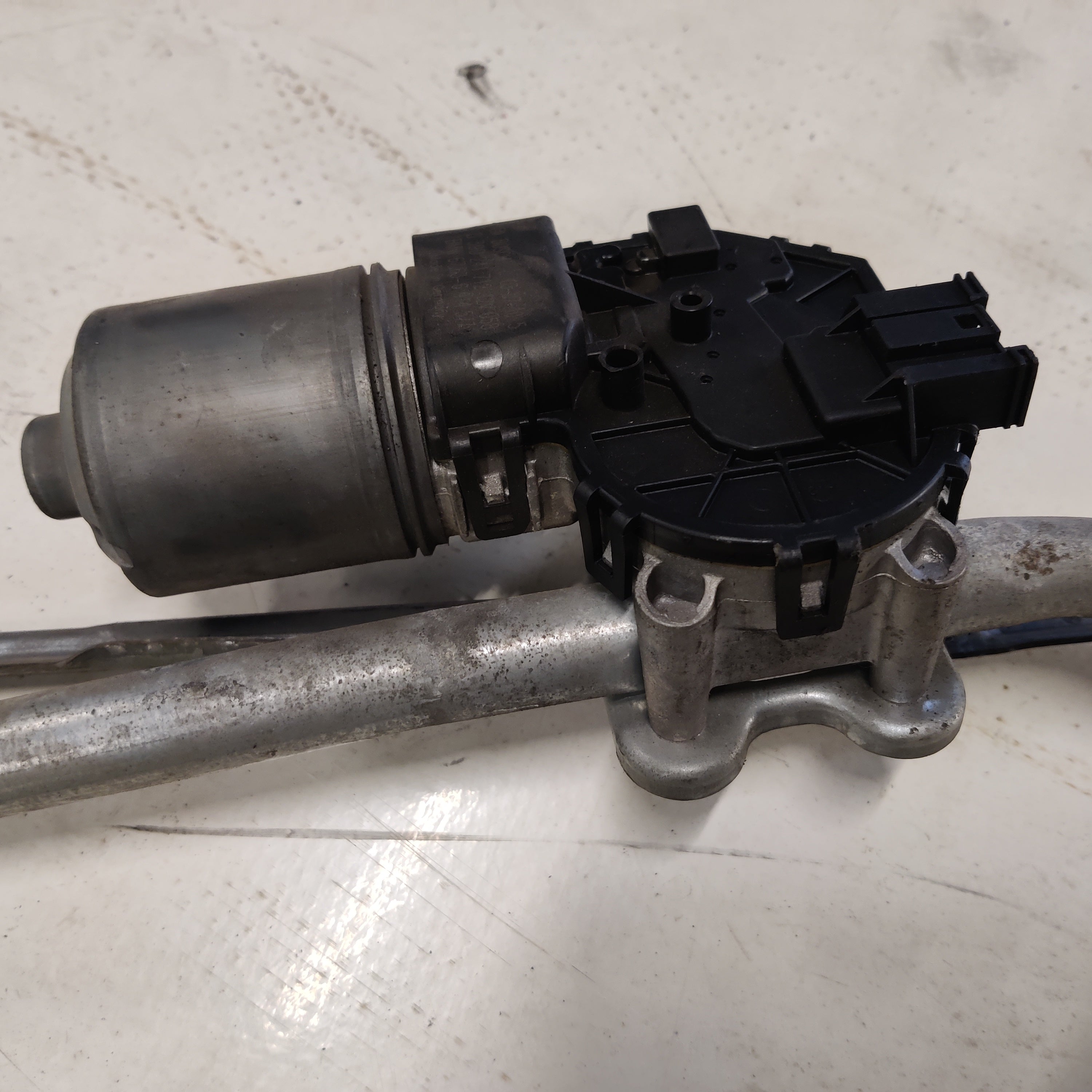 Tuulilasin pyyhkimen mekanismi BMW 3 Touring 320 D E91 2006, 3397020558