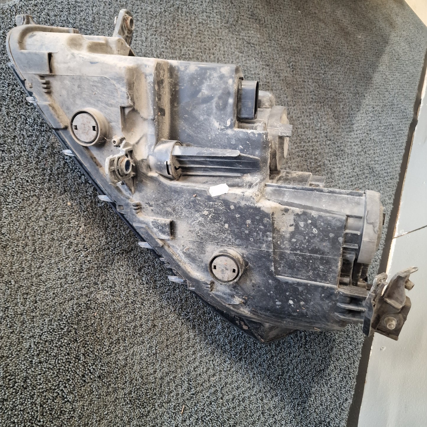 Ajovalo oikea Volkswagen Passat B7 Variant 365 1.6 TDI diesel 2011 3AB941006