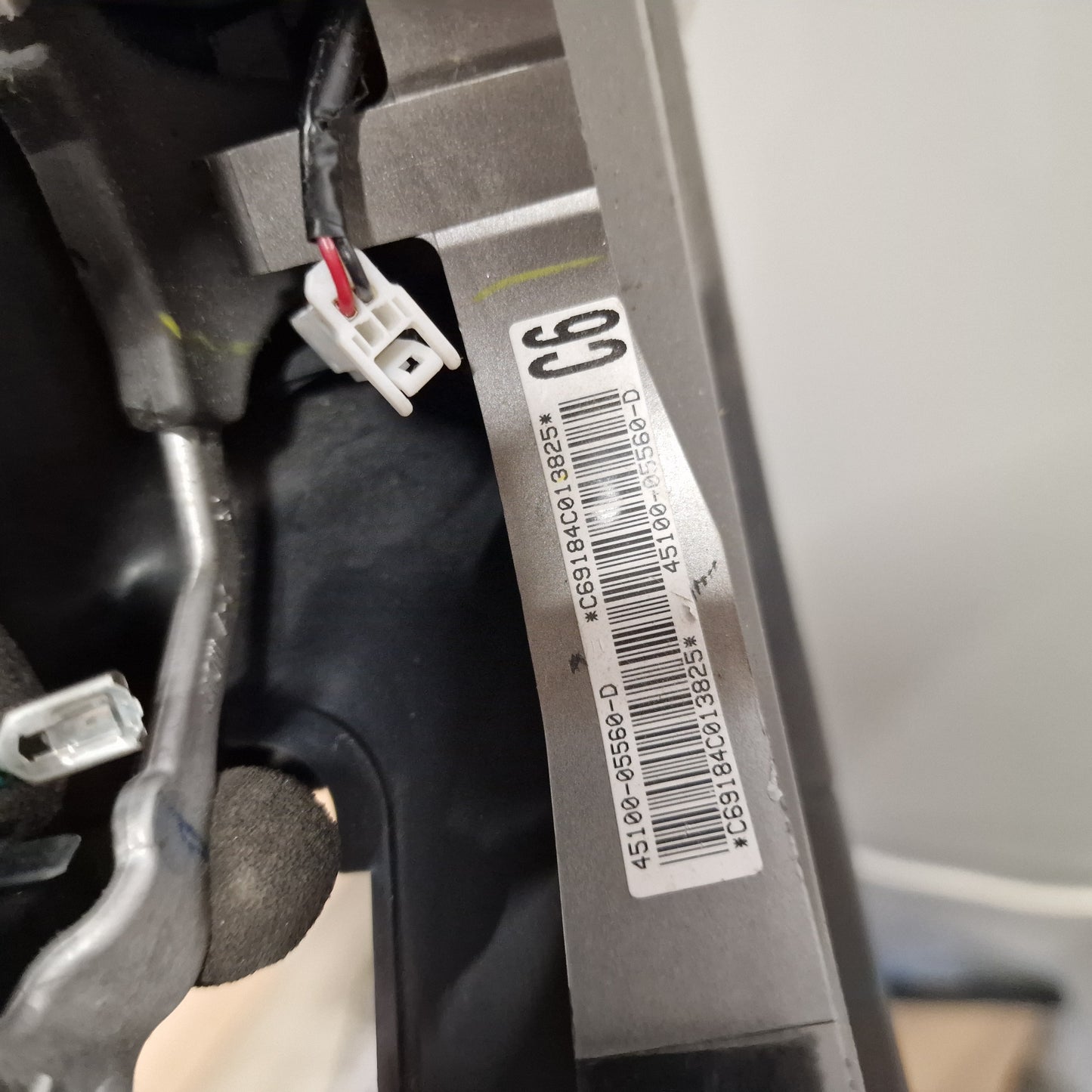 Ohjauspyörä Toyota Avensis StW (T27) 1.8 farmari bensiini 2009