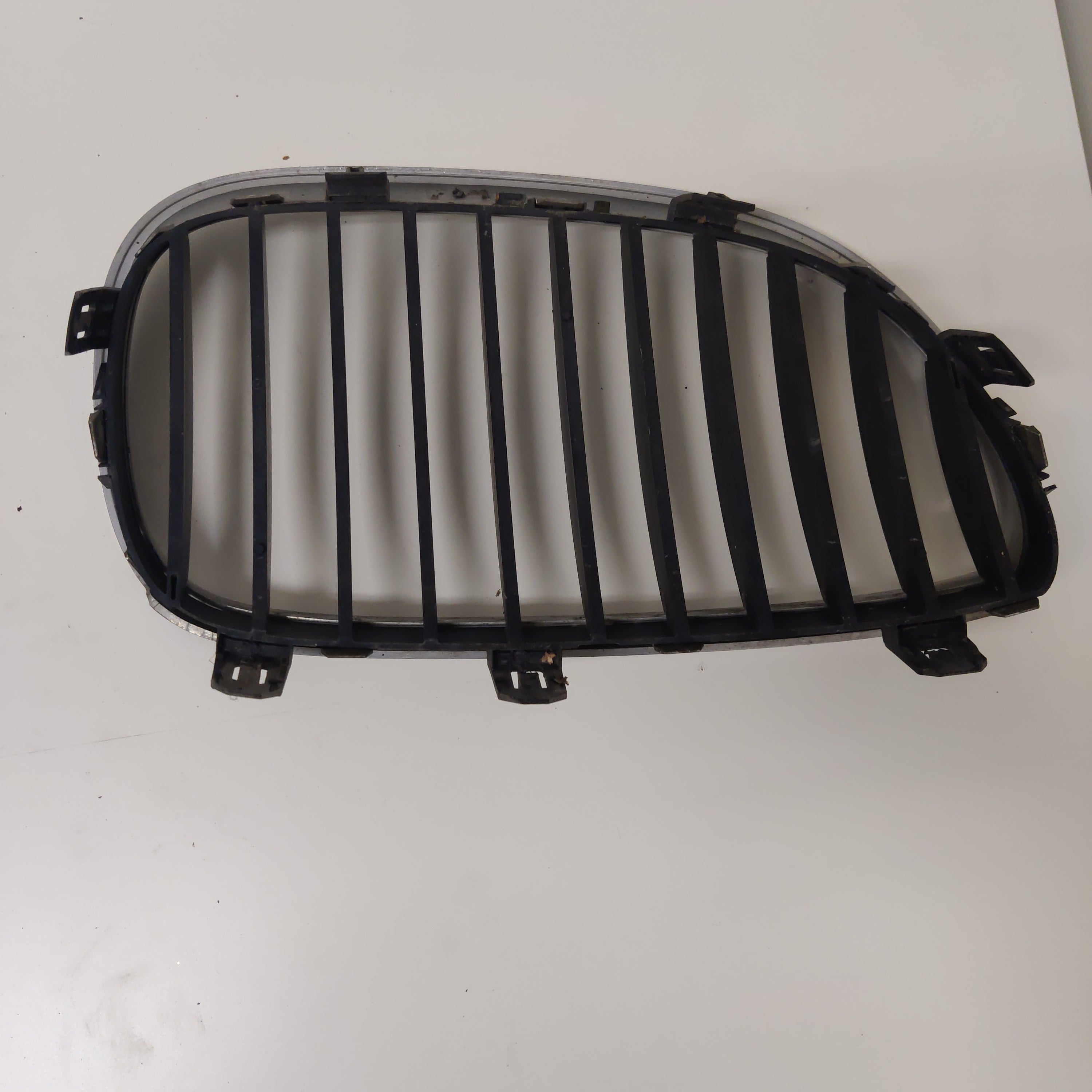 Främre grill vänster BMW 5 E61 520D Kombi 2008