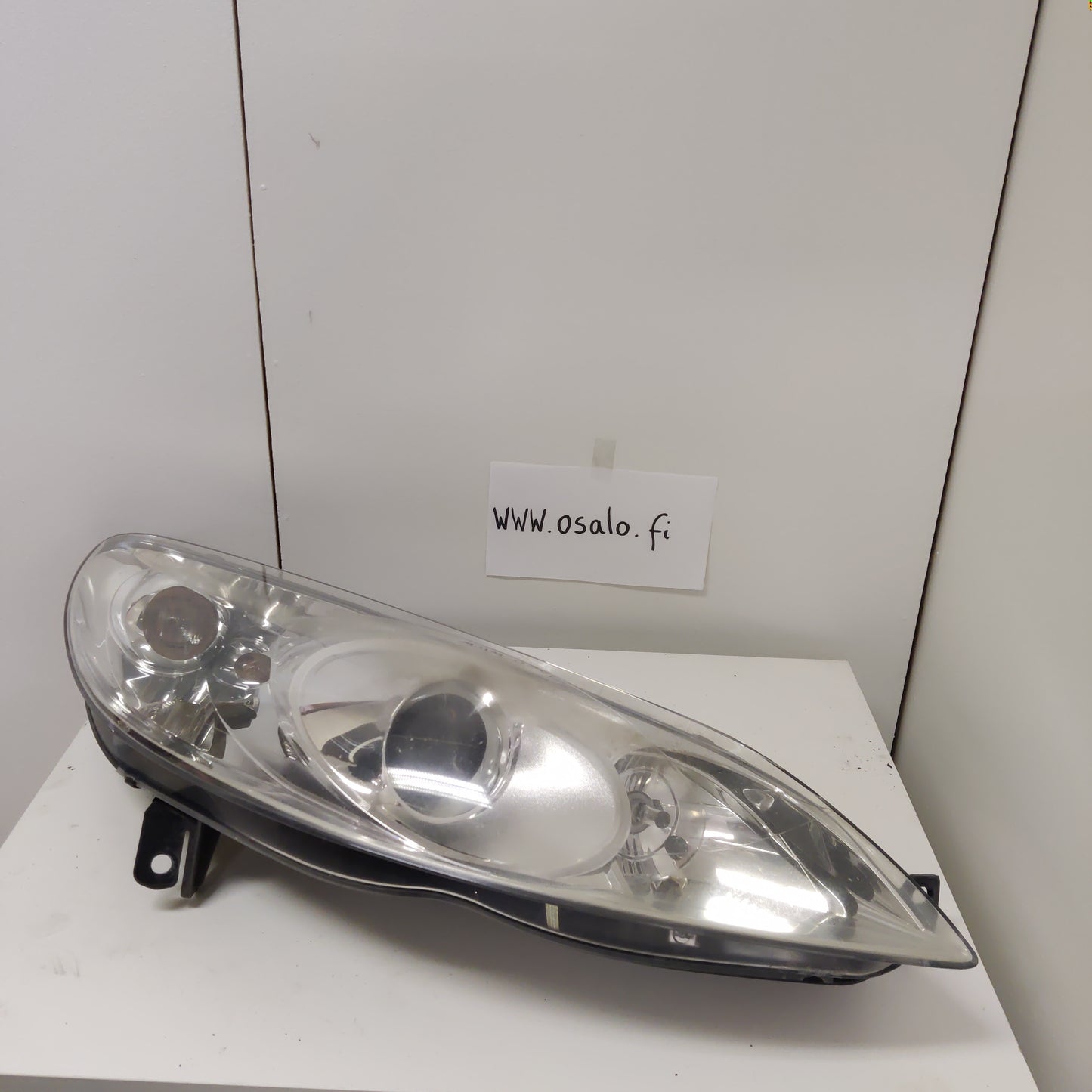 Etu umpio, oikea, Peugeot 5D 407 SW 2.0 Farmari 2005, 0301213202