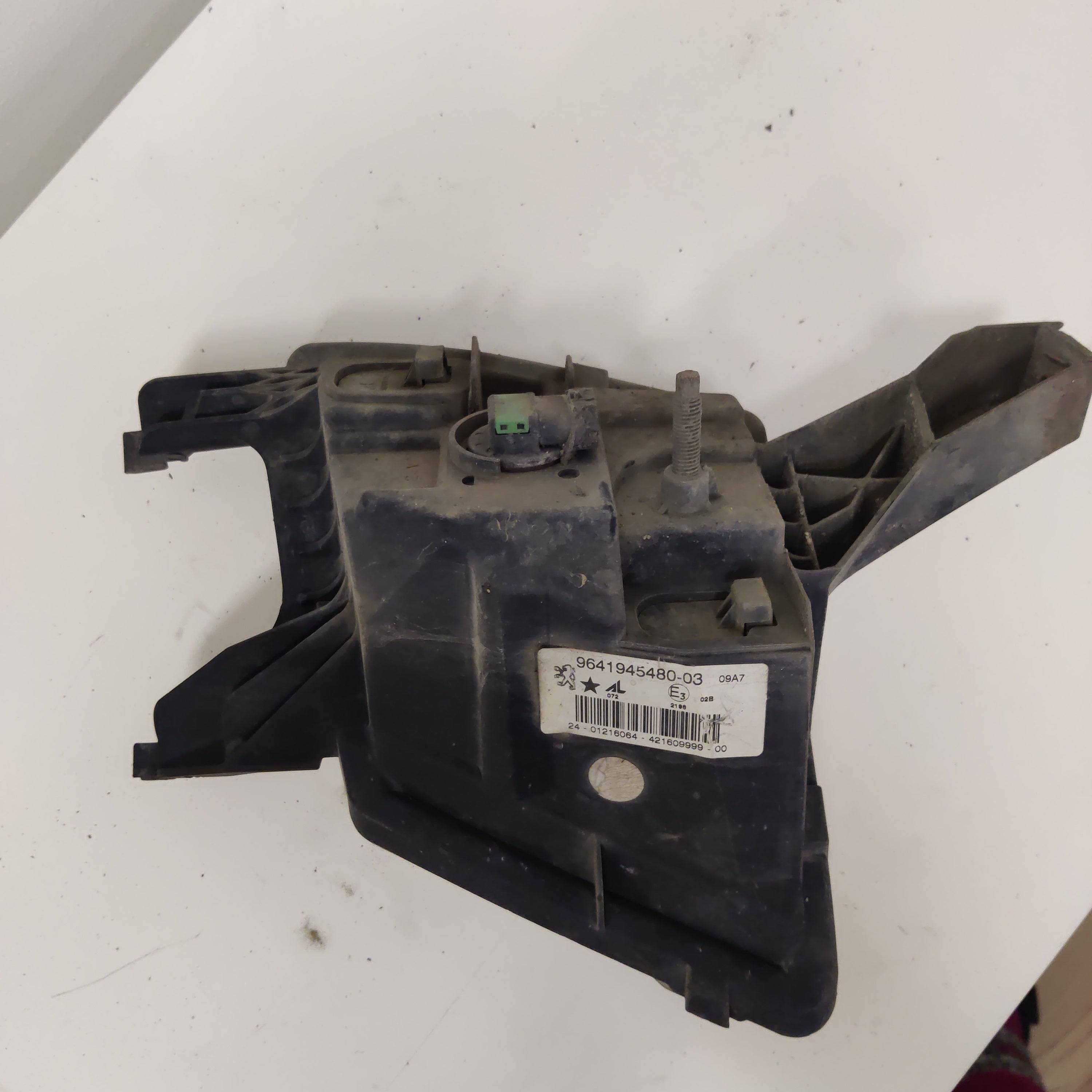 Etusumuvalo oikea, Peugeot 5D 407 SW 2.0 Farmari 2005, 9641945480-03