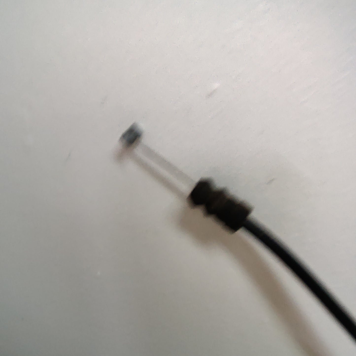 Konepellin/etukannen lukko , oikea ja vasen, BMW 5 E61 520D Farmari 2008, 5123-7115229