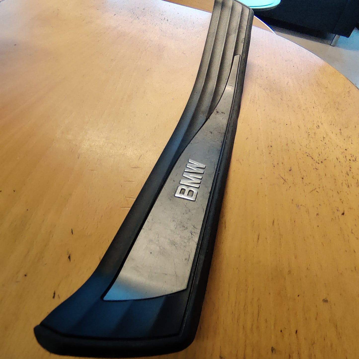 Kynnyslista, oikea taka, BMW 5 E61 520D Farmari 2008, 51477034306