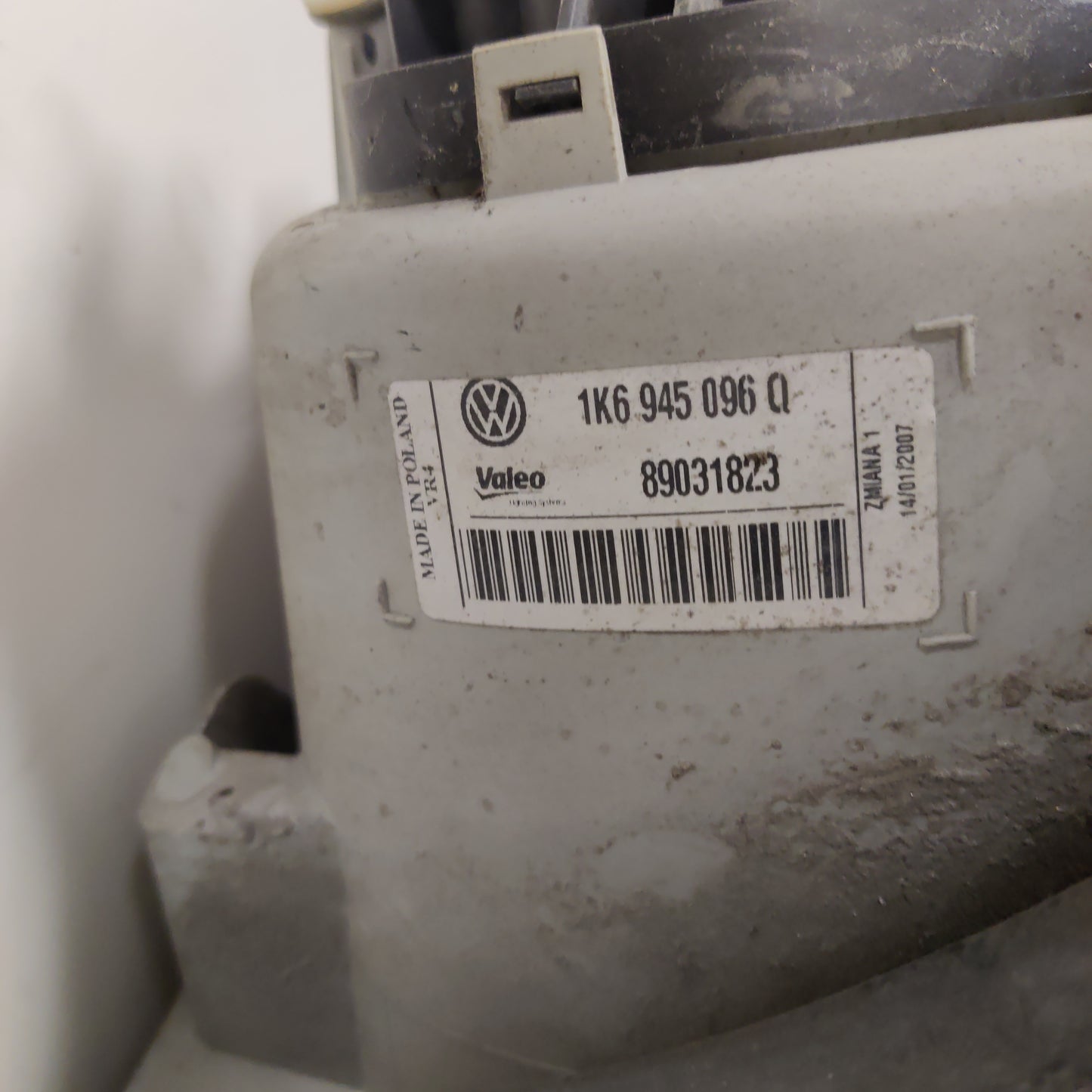 Takavalo, oikea, Vw Golf V 1.6 Hatchback 2007, 1K6945096Q