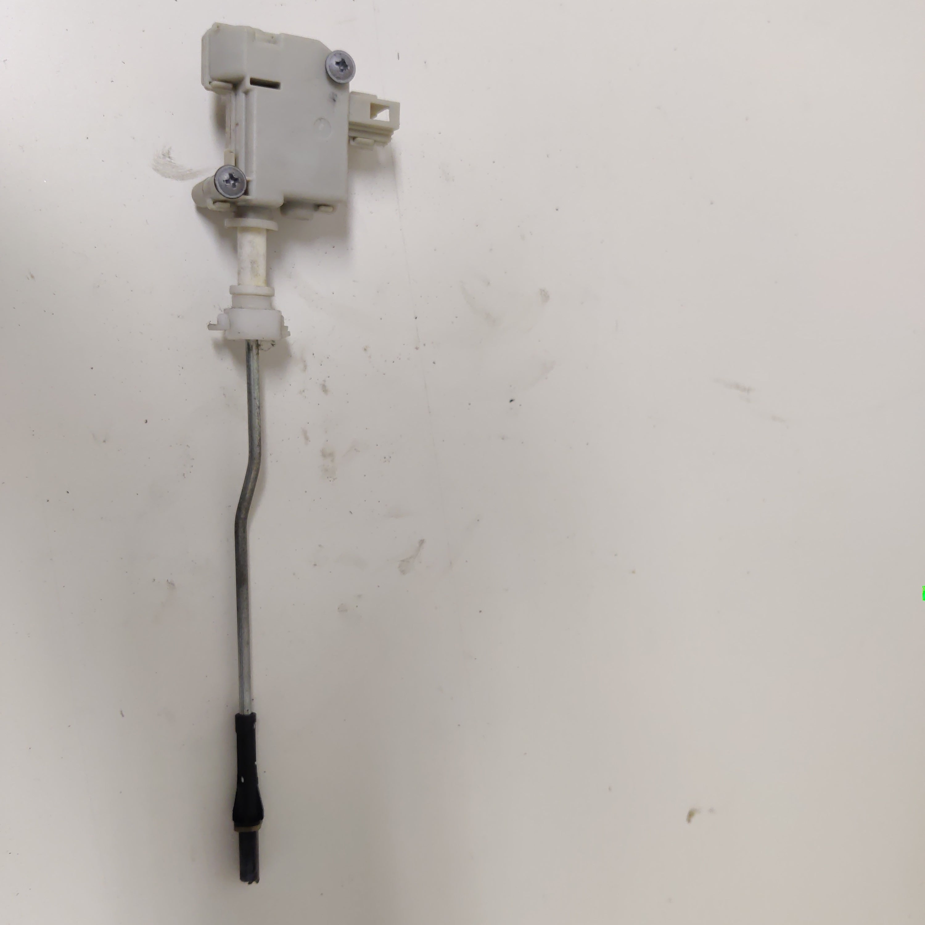 Keskuslukitusmoottori Polttoainesäiliön luukku, MB C-CLASS W203 2000, 1K6 810 773
