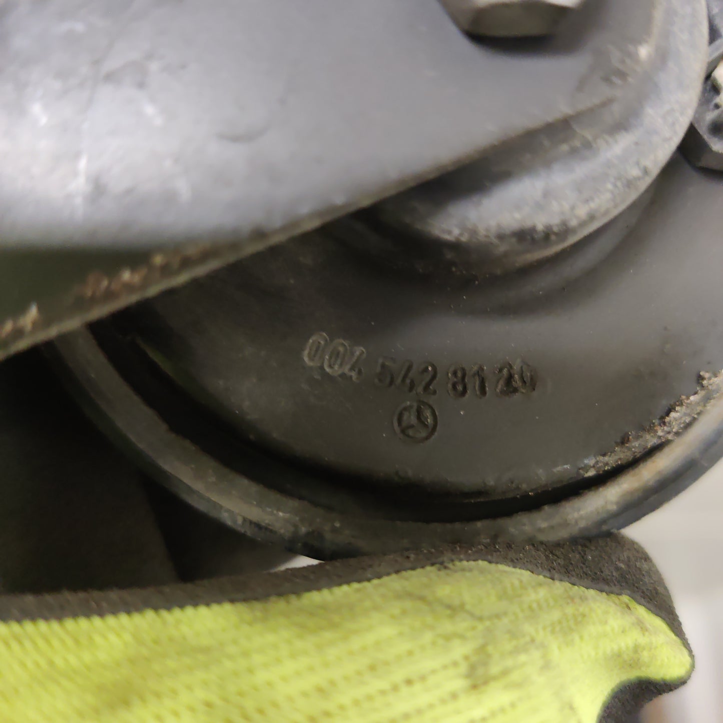 Äänitorvi, MB C-CLASS W203 2000, 0045428120