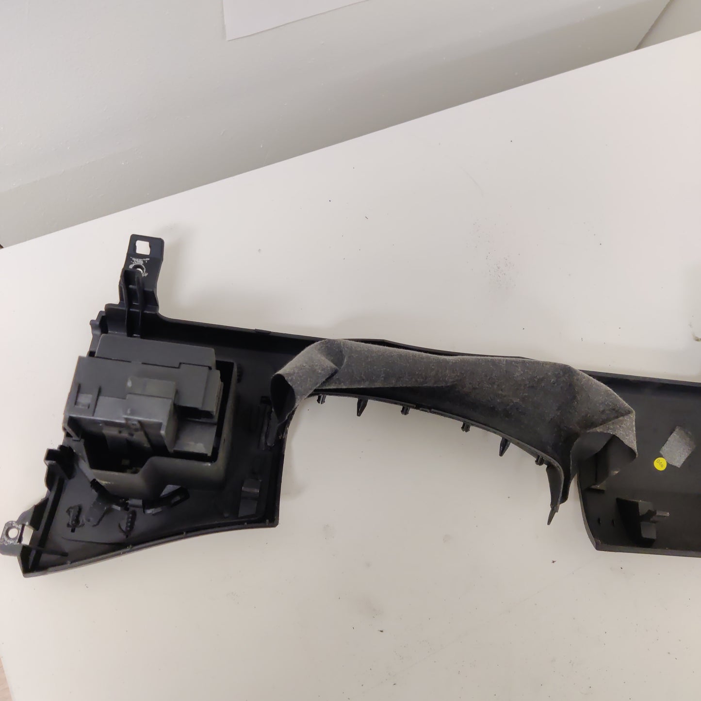 Ohjauspyörälukko / Virtalukko 3CO 905 843 T ja kojelaudan koriste, Vw Passat 2.0 TDI Farmari 2008, 3C1857200