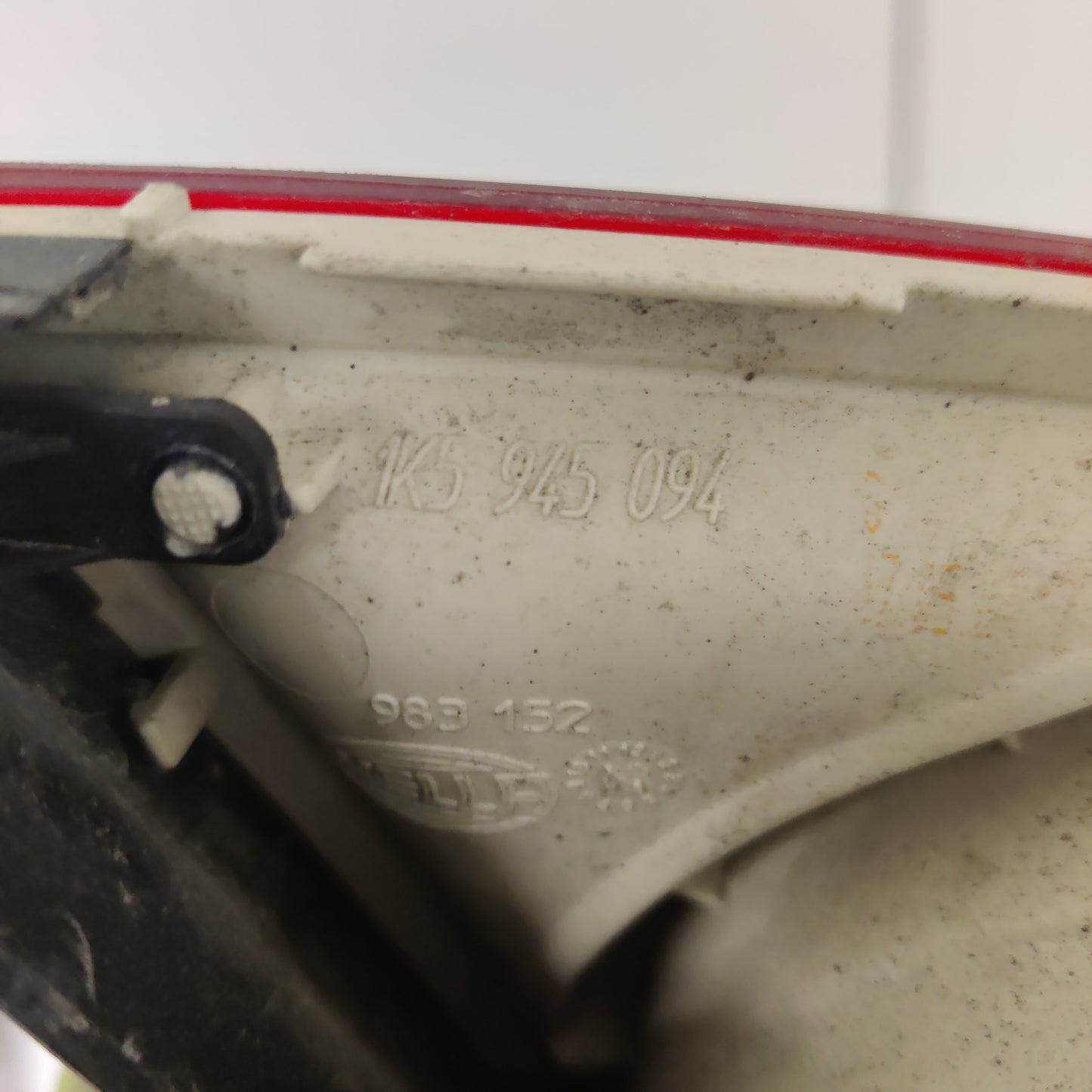 Takavalo, takakansi, oikea Vw Jetta V (1K2) 77 kW Diesel, 1K5945094