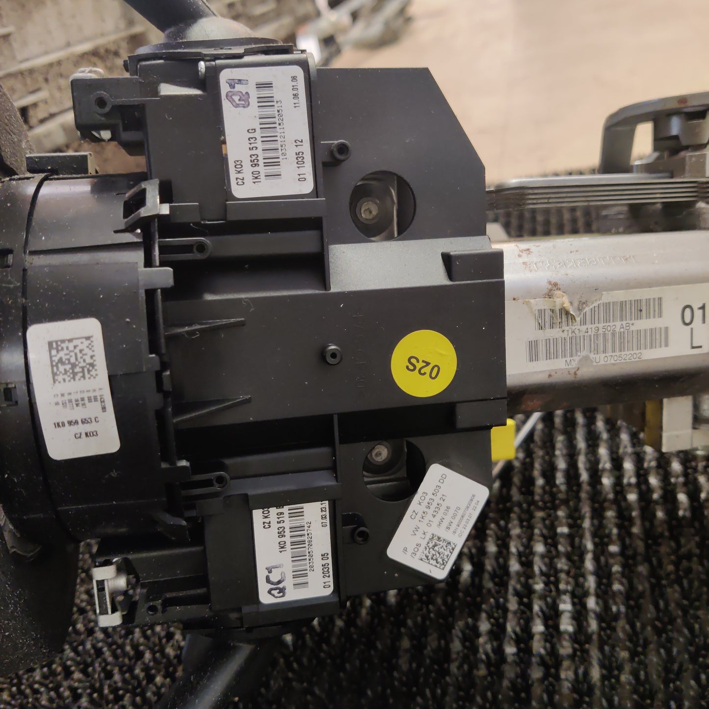 Ohjauspyörä ja akseli, Vw Jetta V (1K2) 77 kW Diesel, 1K0419091CQ, 1K0953549AQ