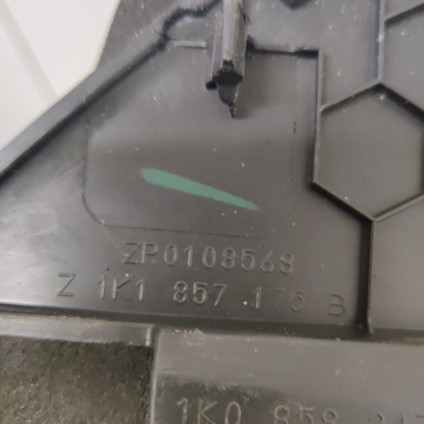 Kojelaudan sivuverhoilu, vasen, Vw Jetta V (1K2) 77 kW Diesel, 1K1857175B