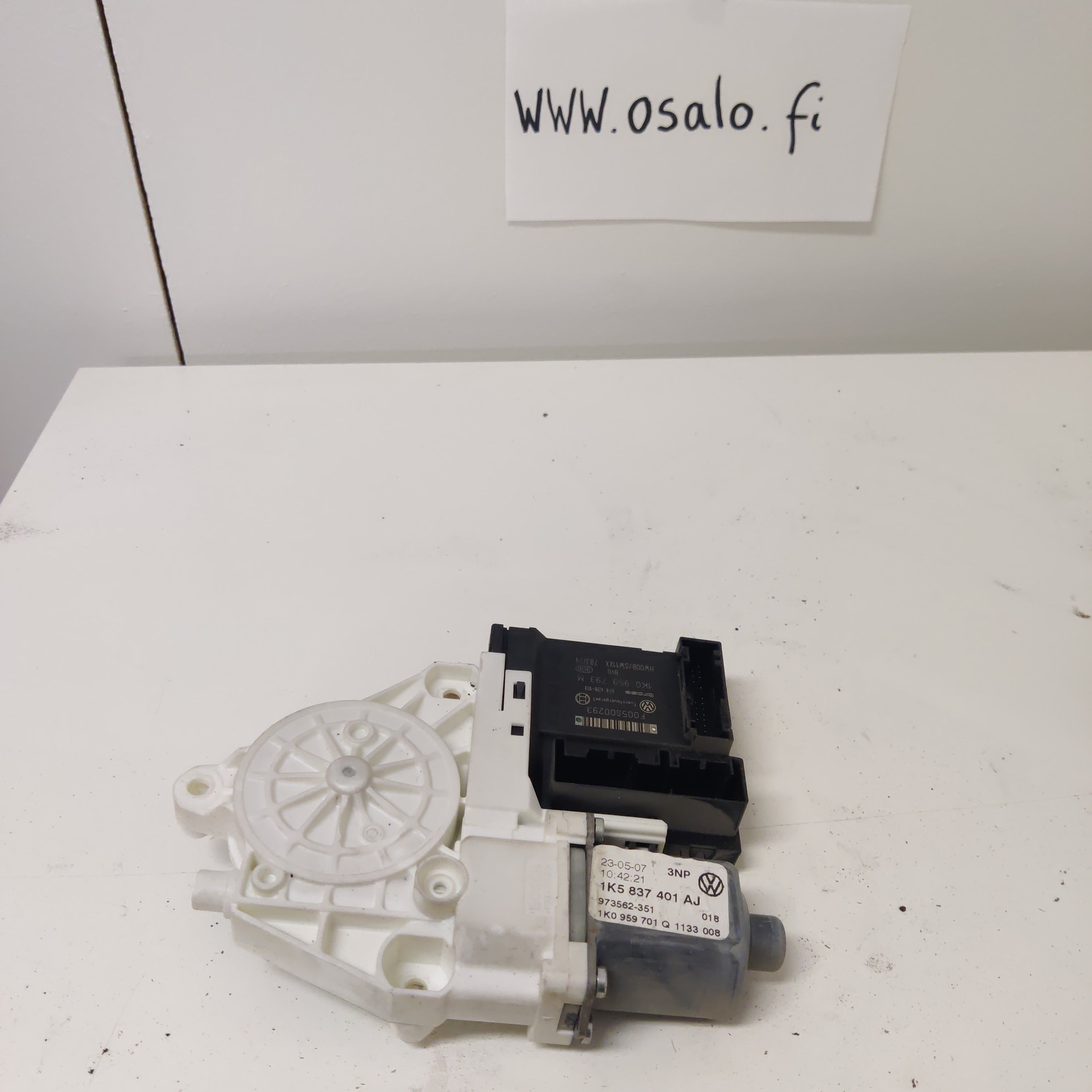 Lasinnostimen moottori, vasen etu, Vw Jetta V (1K2) 77 kW Diesel, 1K5837401AJ