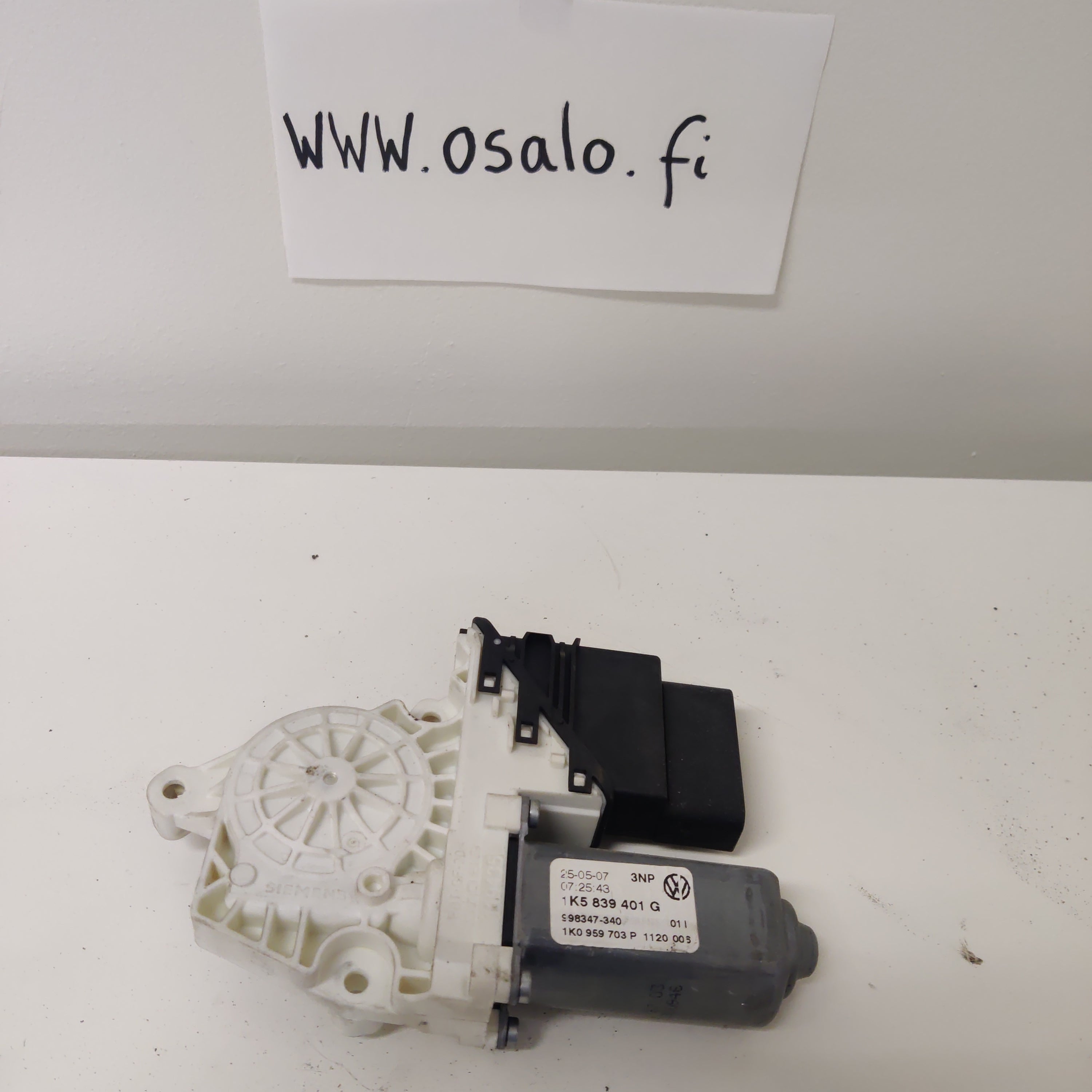 Lasinnostimen moottori, vasen taka, Vw Jetta V (1K2) 77 kW Diesel, 1K5839401G