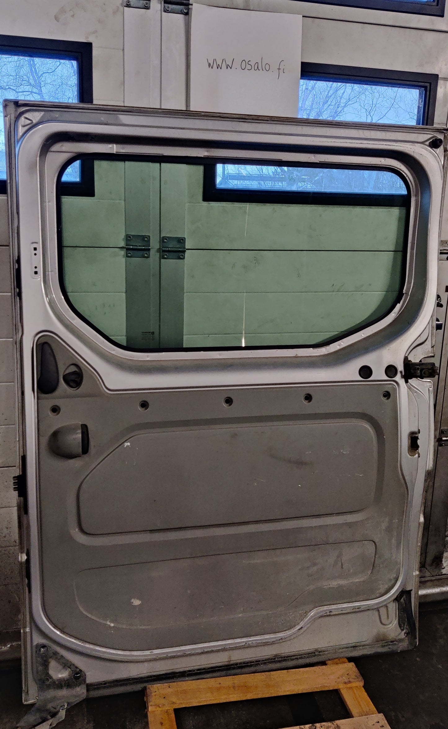 Liukusivuovi oikea Opel Vivaro 1.9 CDTI 2004