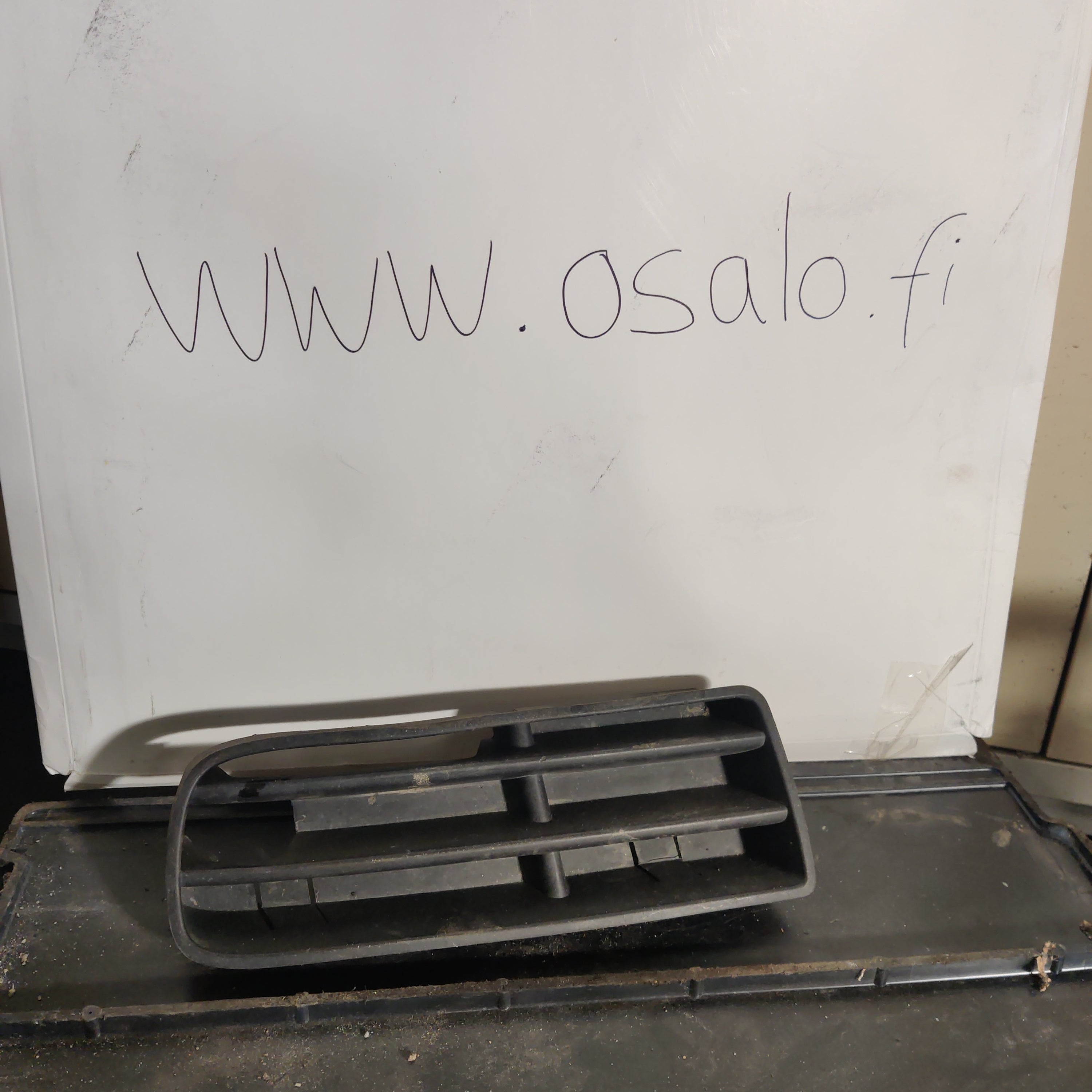 Ritilä, vasen, puskuri, VW GOLF IV, 1J0853665B