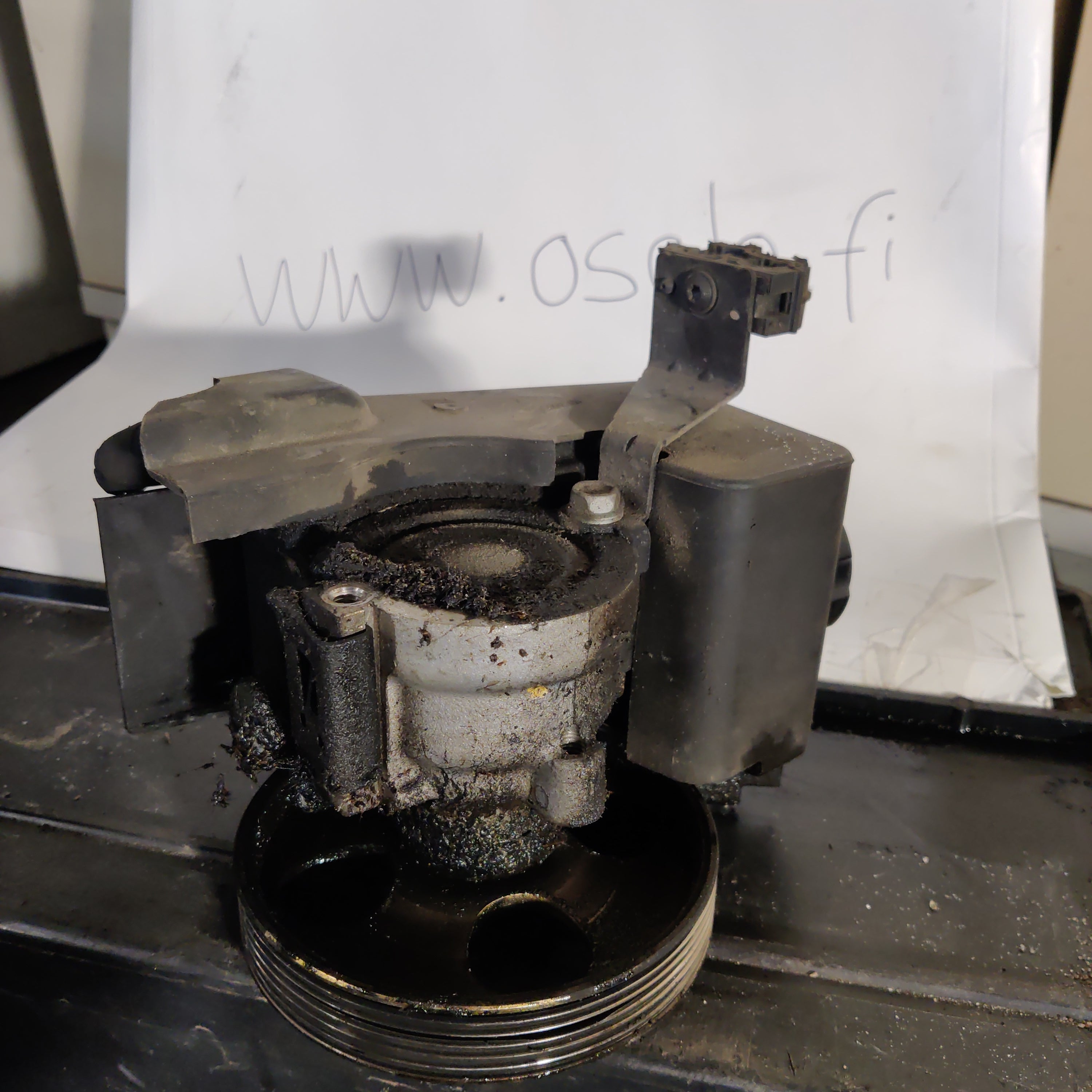 Ohjaustehostimen pumppu, Peugeot 4D 206 HATCHBACK 1.4, 9637058480