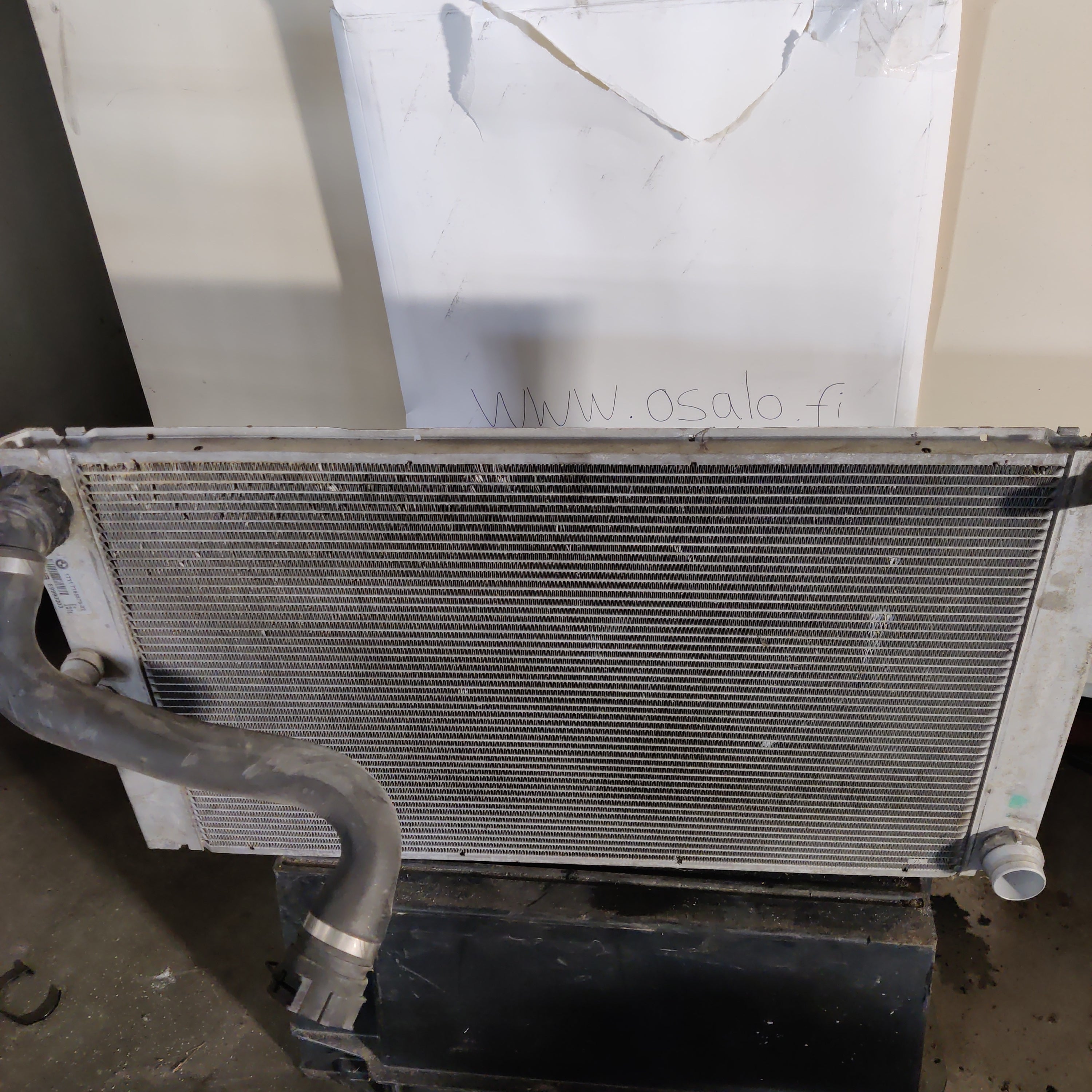 Automaattiset jäähdyttimet,  BMW 5 E61 520D Far 2008, 17117795878-02