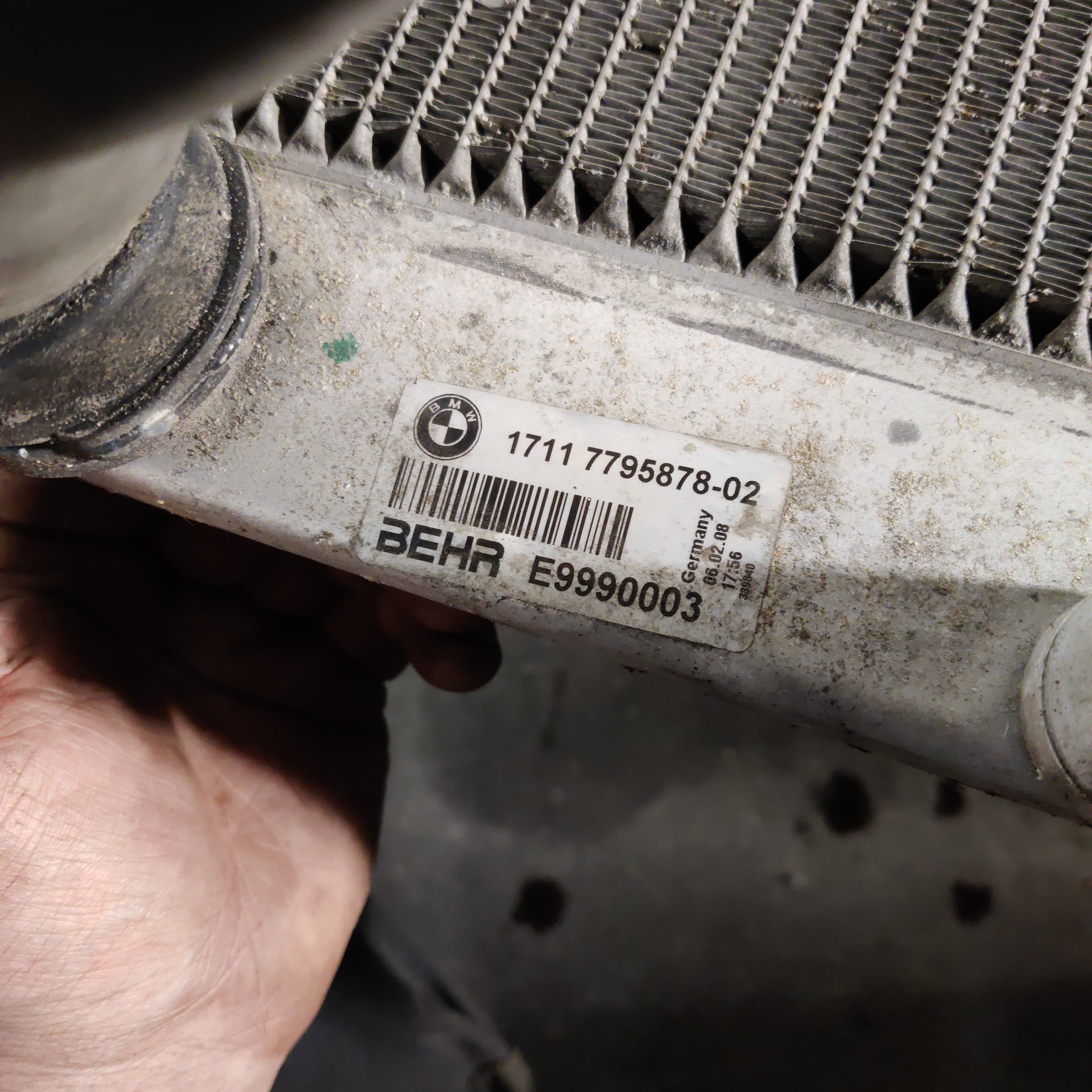 Automaattiset jäähdyttimet,  BMW 5 E61 520D Far 2008, 17117795878-02