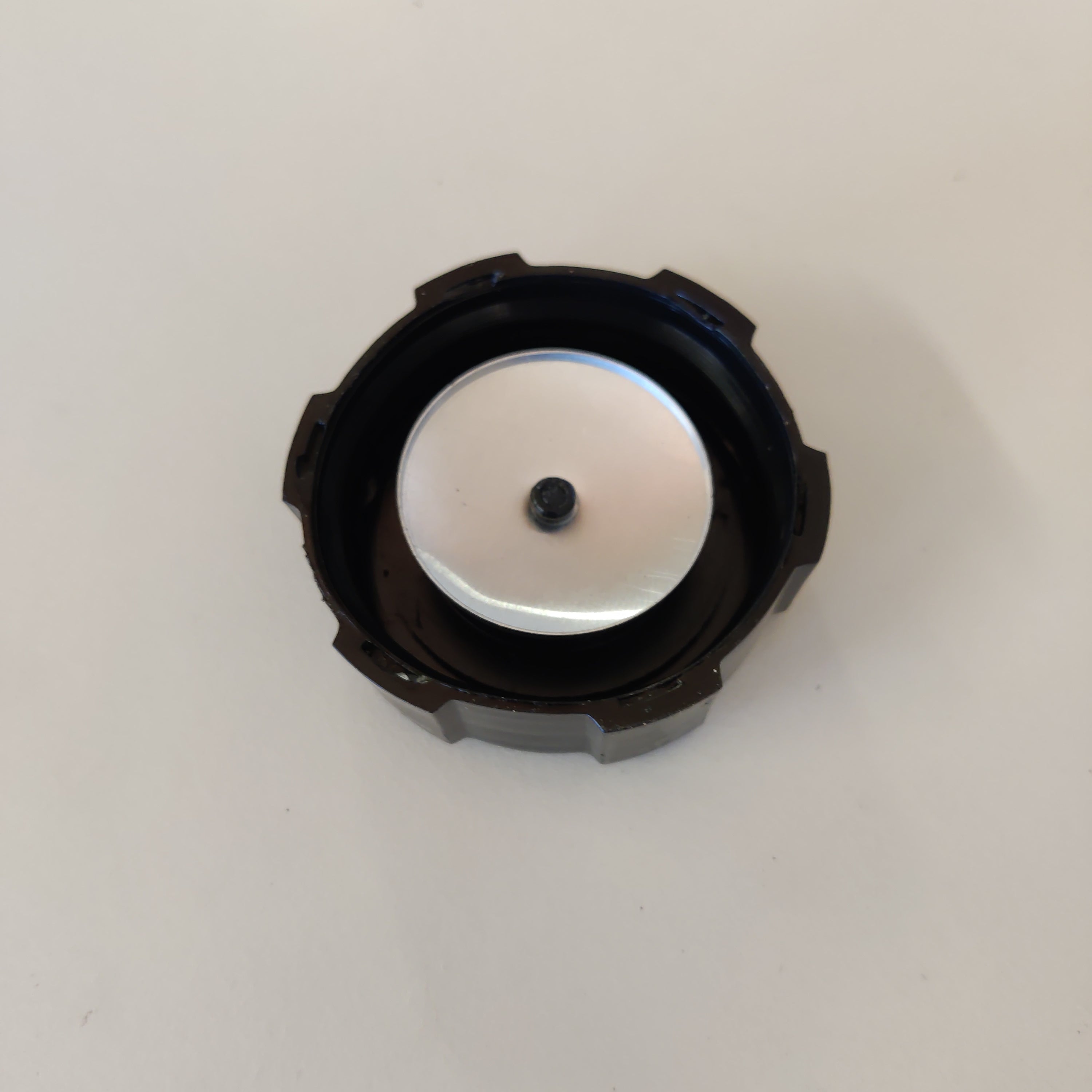 Polttoainetankin korkki B&S Max- ja Quantum-sarjan moottorit, 07-304, 397974 BBT