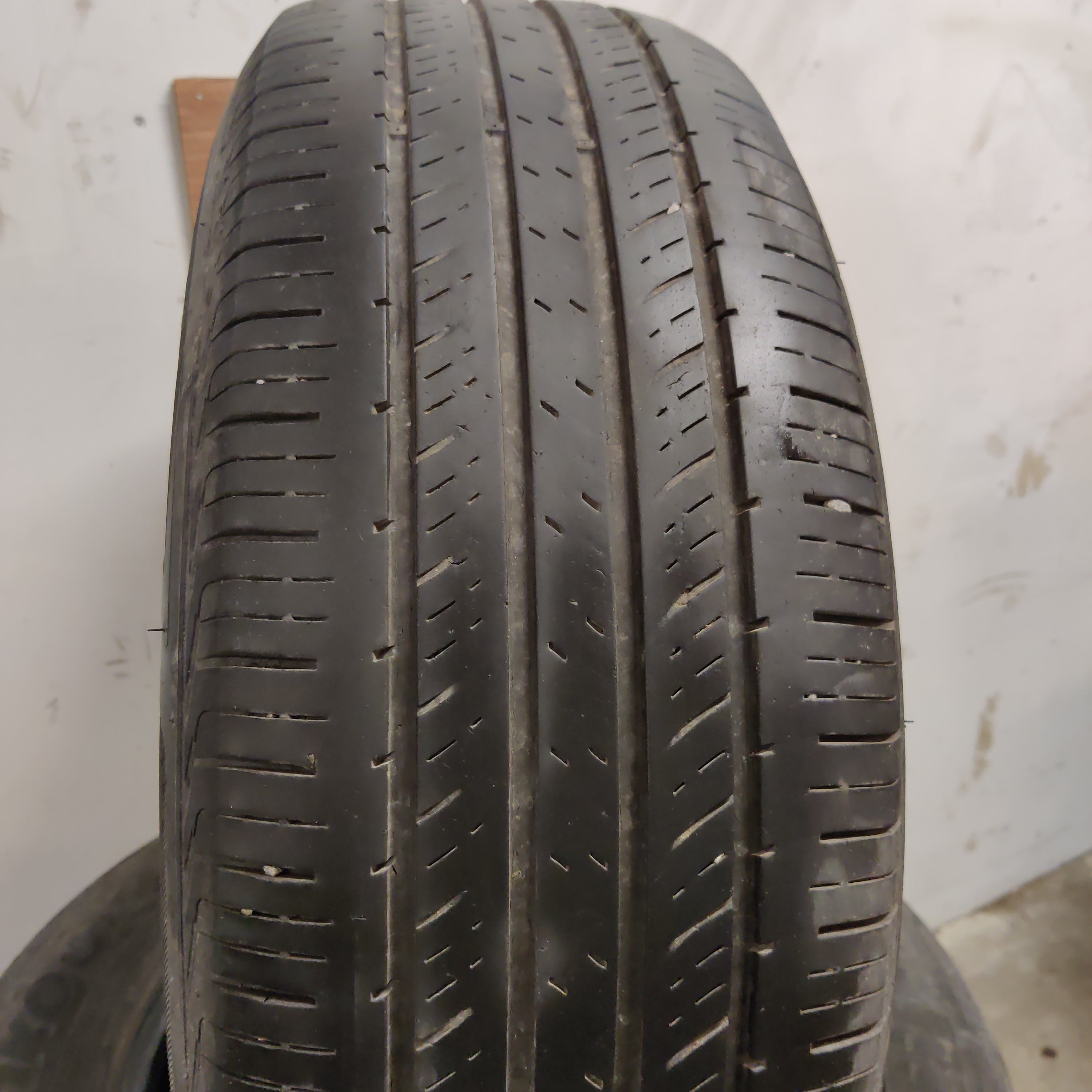 Hankook Dynapro HP2 225/65 R17 102H kesärengassarja KÄYTETTY