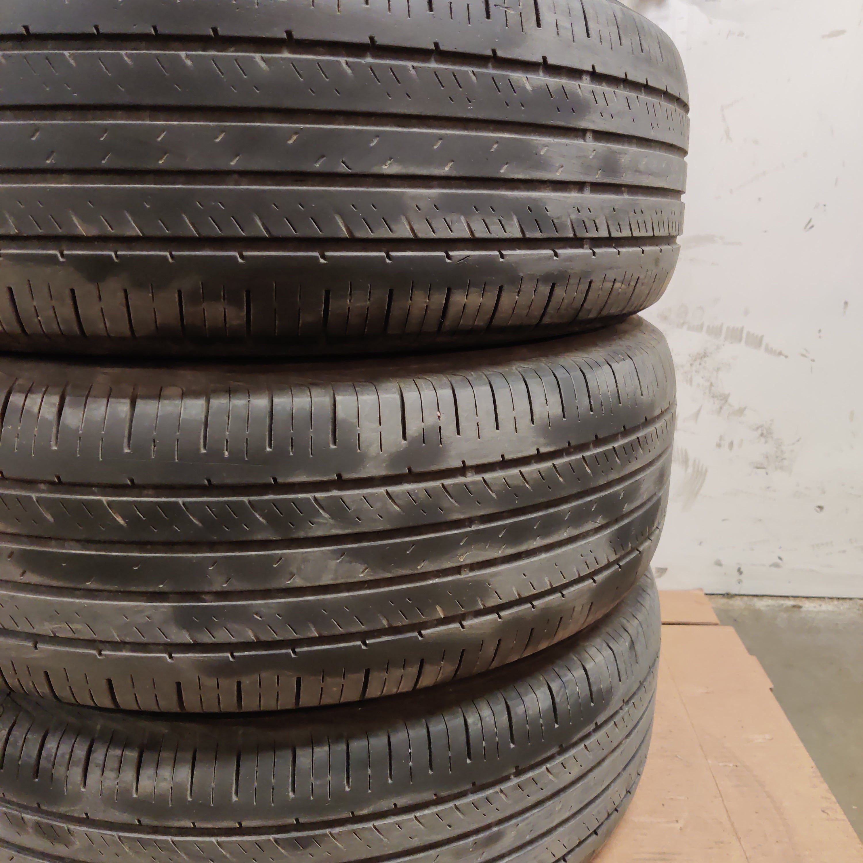 Hankook Dynapro HP2 225/65 R17 102H kesärengassarja KÄYTETTY