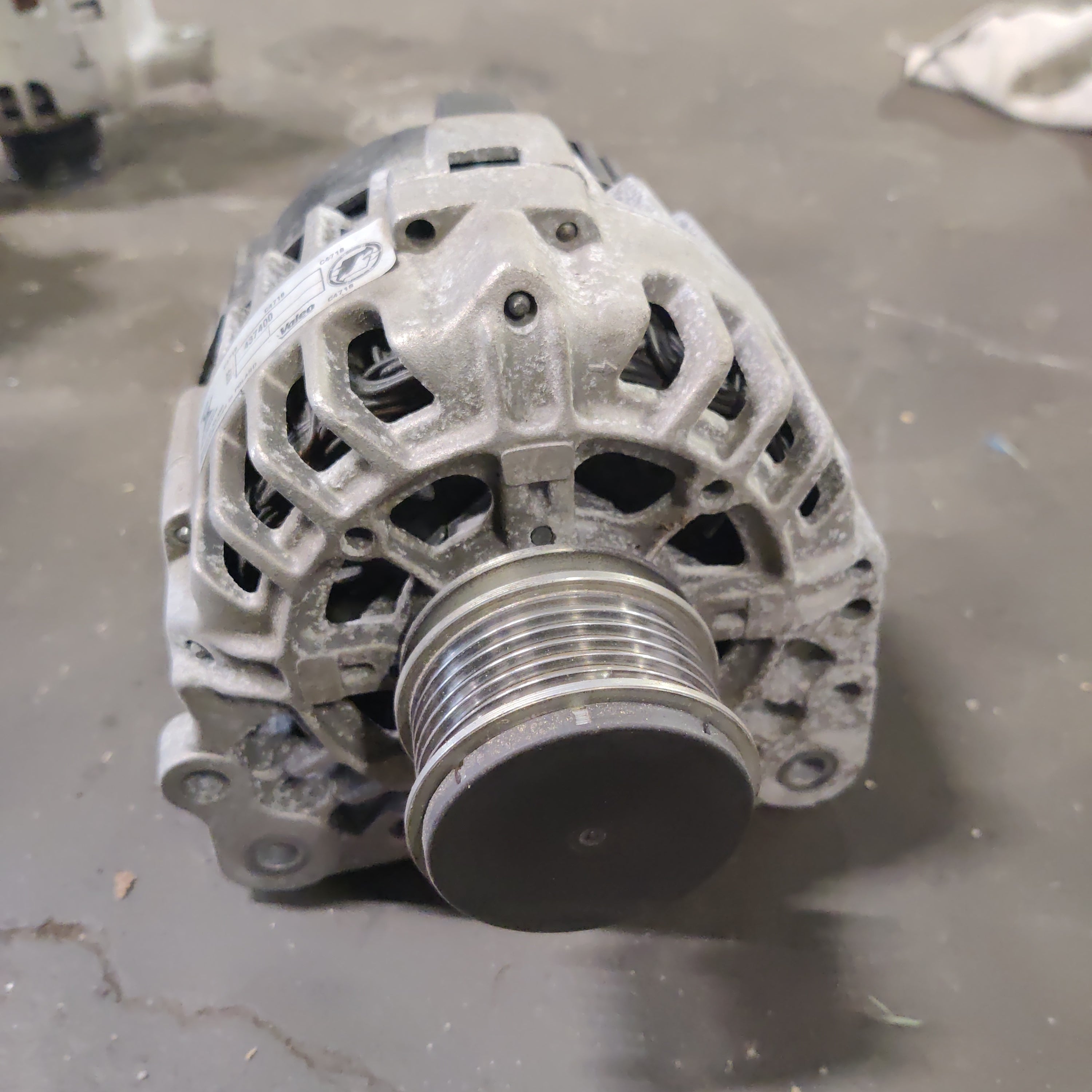 Valeo laturi VW Golf IV 1.9 TDI 2000-2005, 437400, H542245R