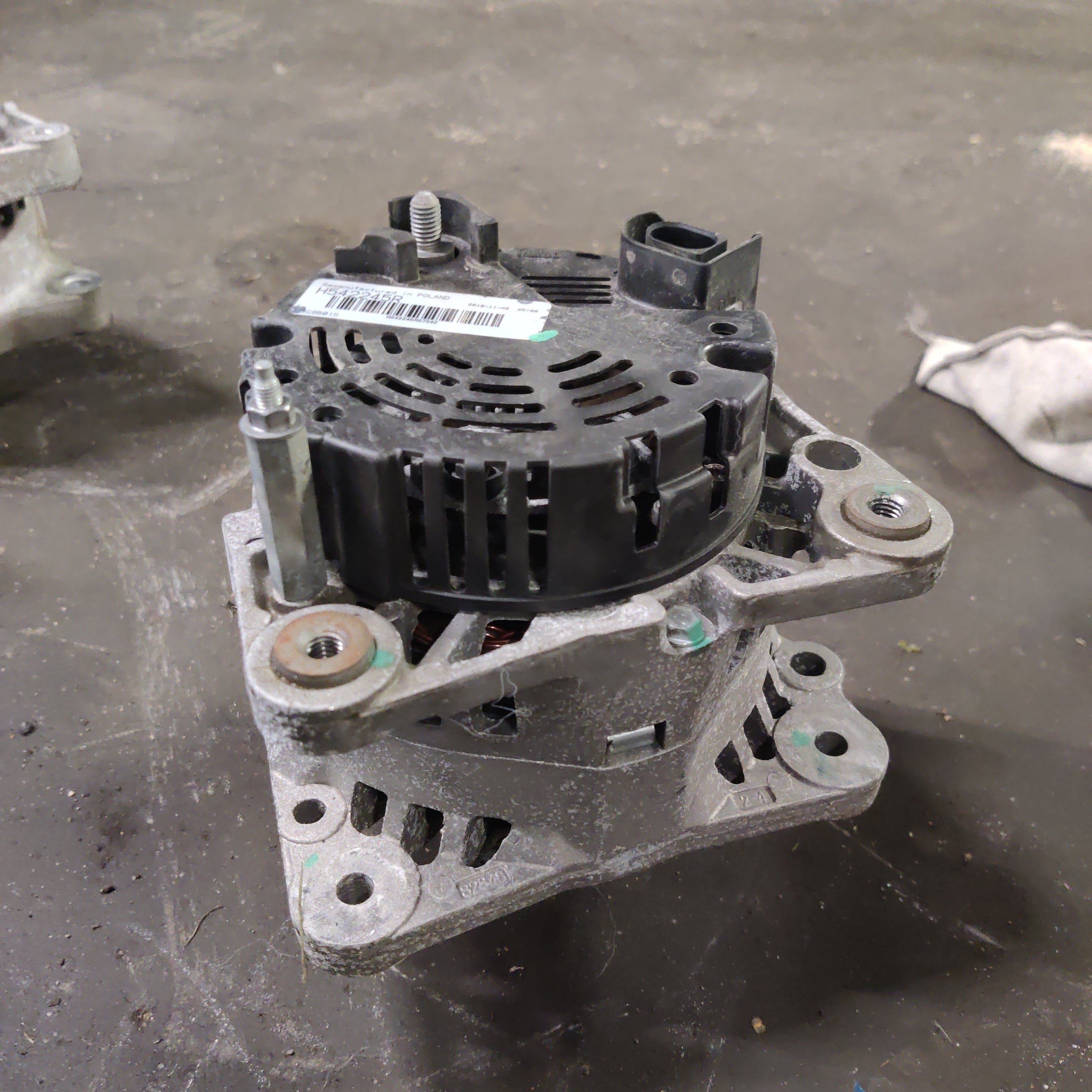 Valeo laturi VW Golf IV 1.9 TDI 2000-2005, 437400, H542245R