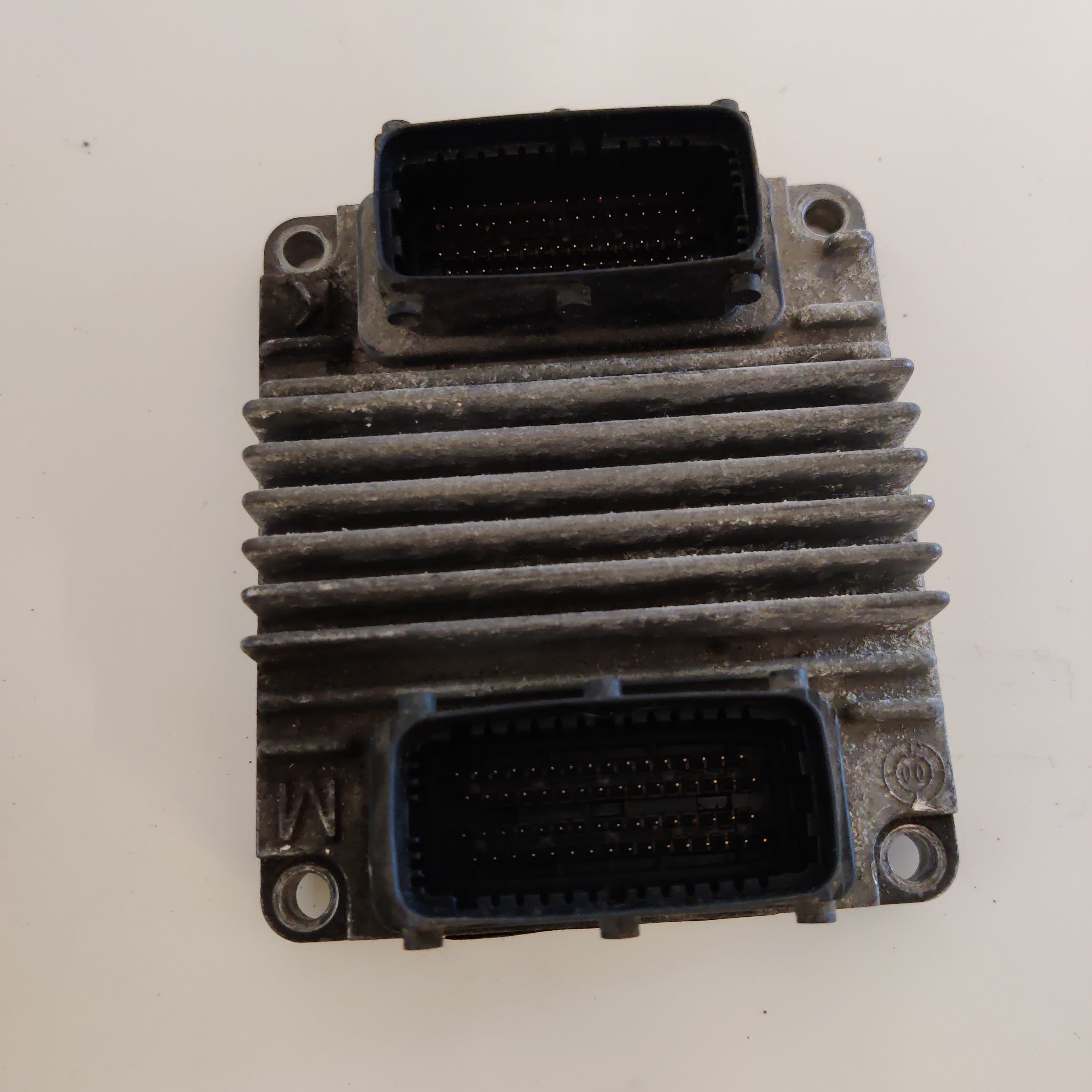 Ruiskutuspumppu Diesel Ohjausyksikkö Opel Corsa C 1.7 DI 2000-2006, 8972333706, 09391259