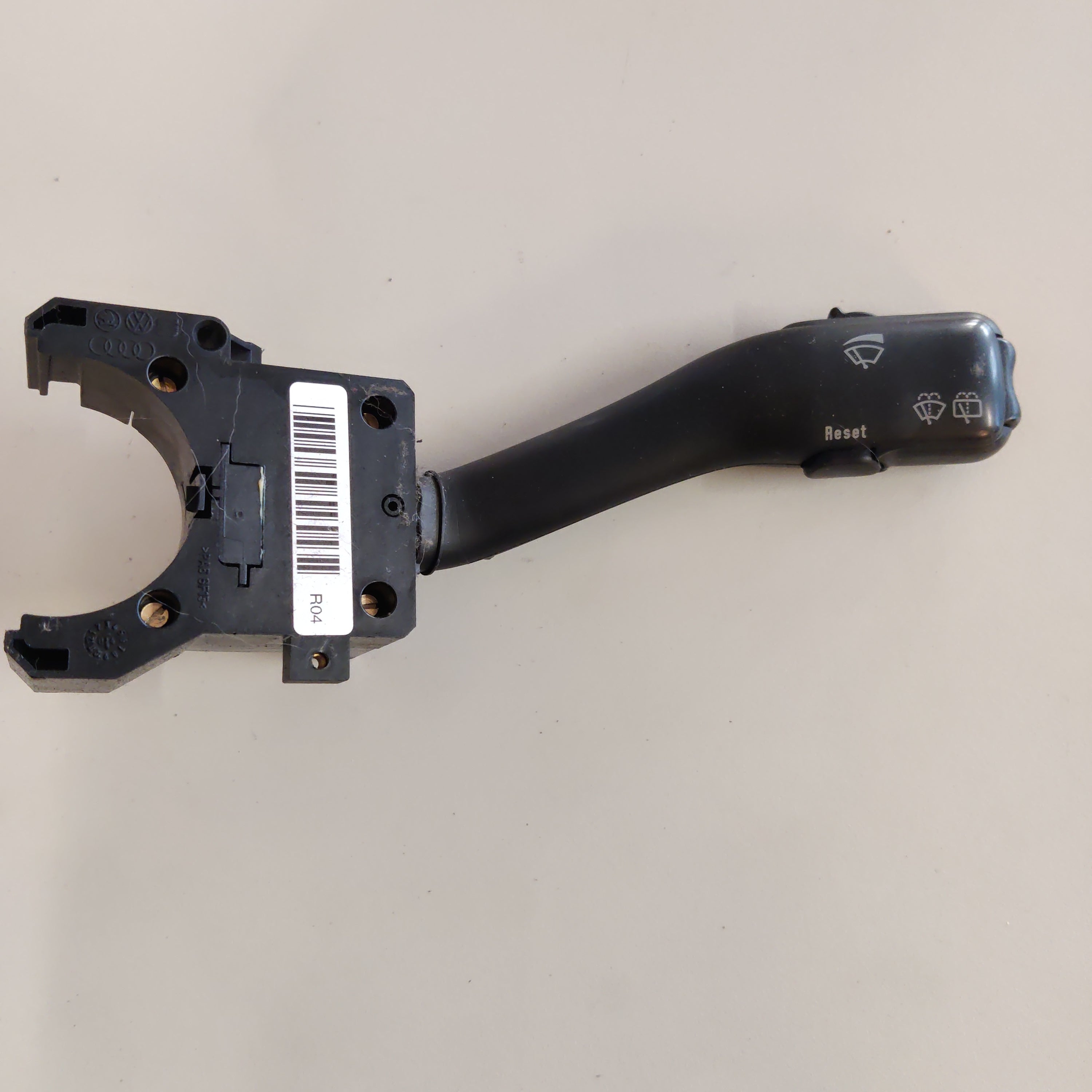 Monitoimivipu keskus / monitoimikatkaisin Skoda Octavia I 1.6 bensiini 2004 4BO953503H