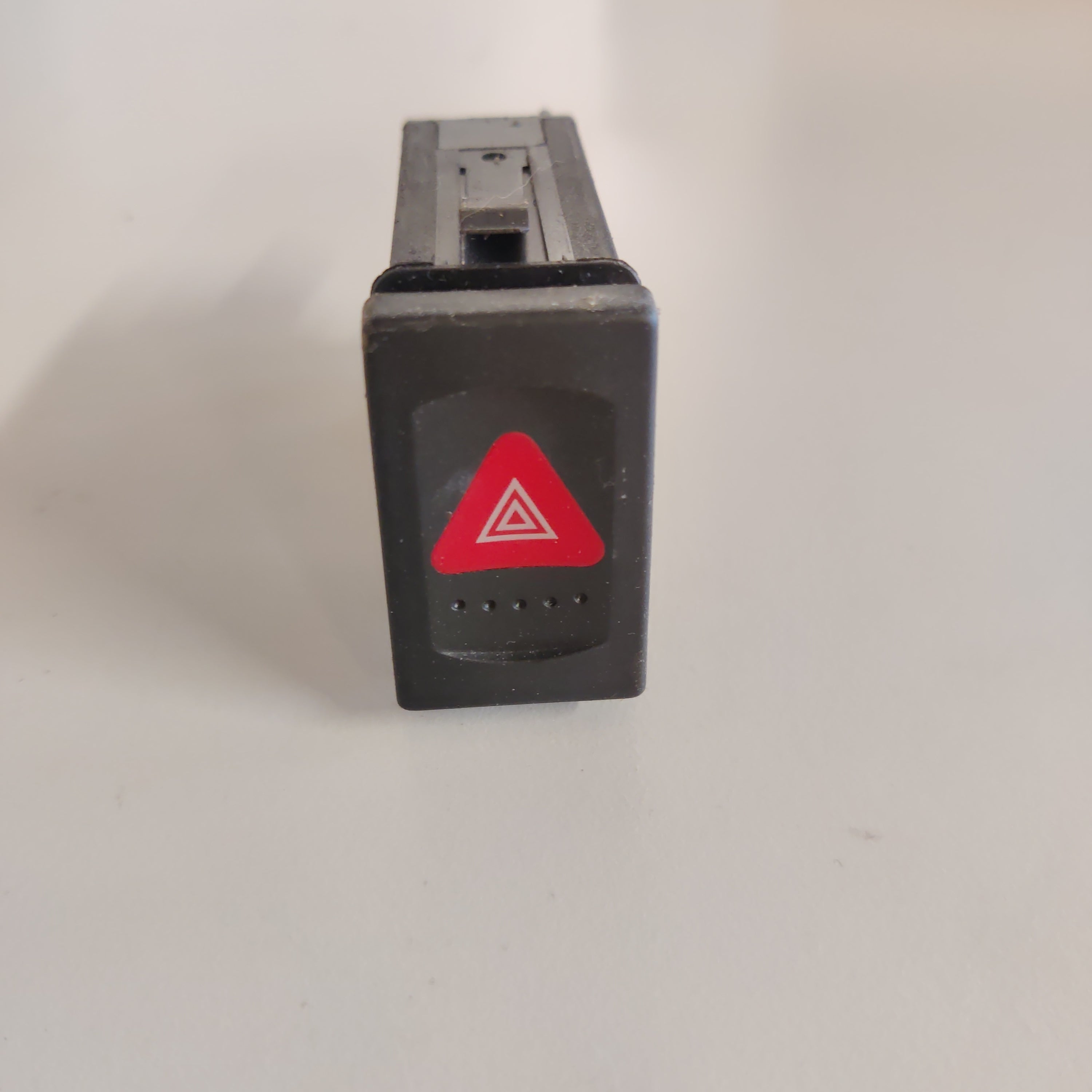 Hätävilkun katkaisin VW Passat 1.9 2005 3BO953235D