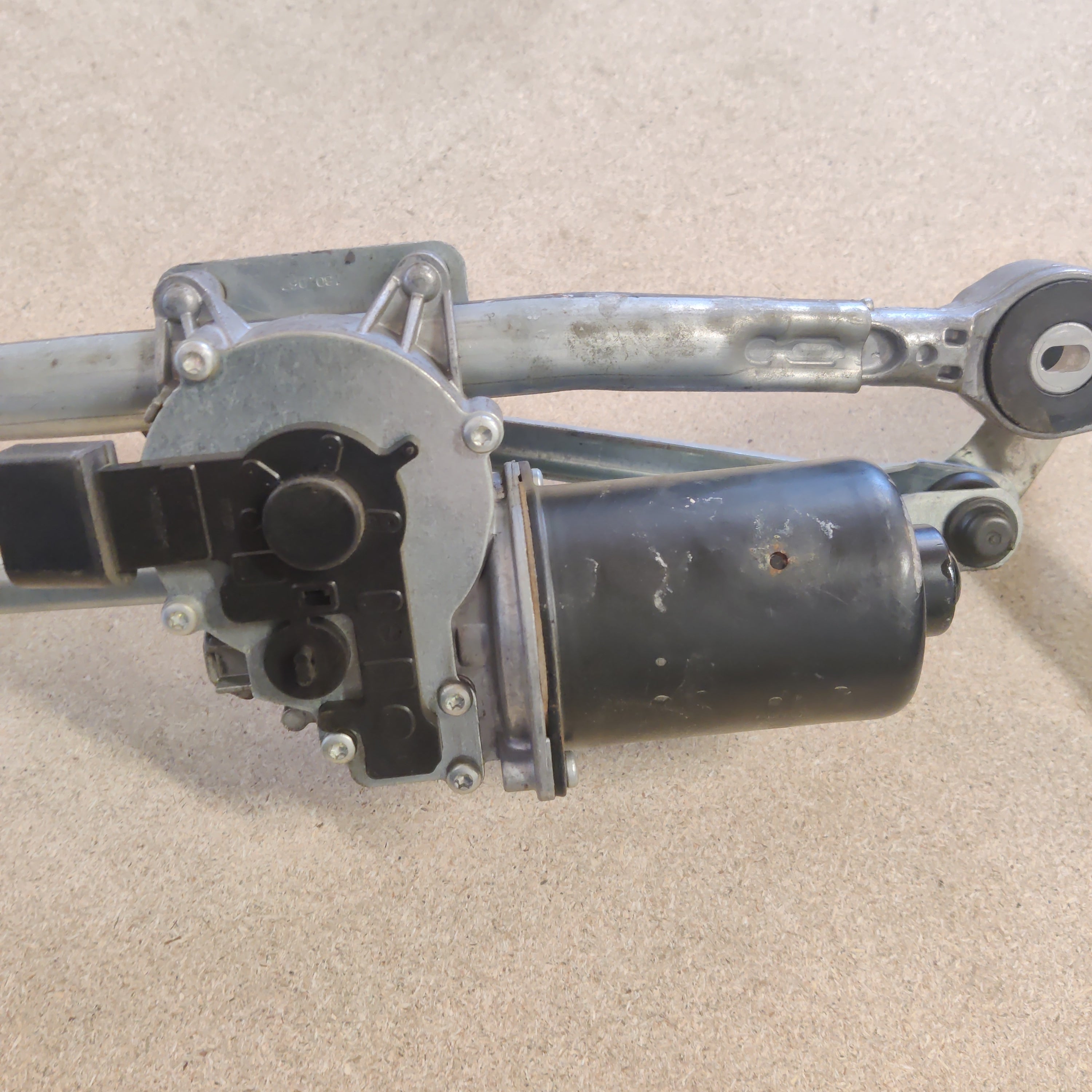 Tuulilasin pyyhkimen mekanismi BMW 3 Touring 320 D E91 2006, 6978263-01