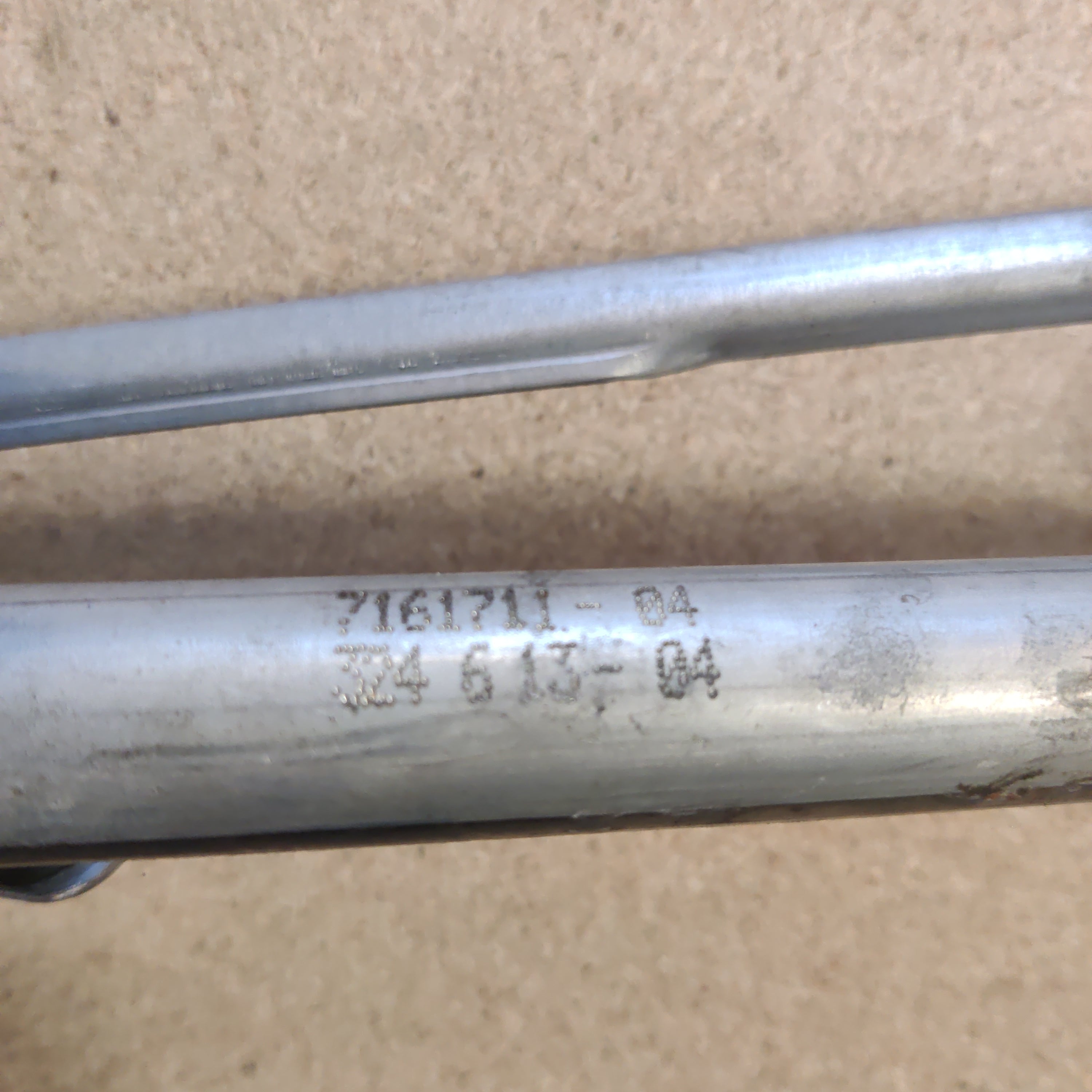 Tuulilasin pyyhkimen mekanismi BMW 3 Touring 320 D E91 2006, 6978263-01