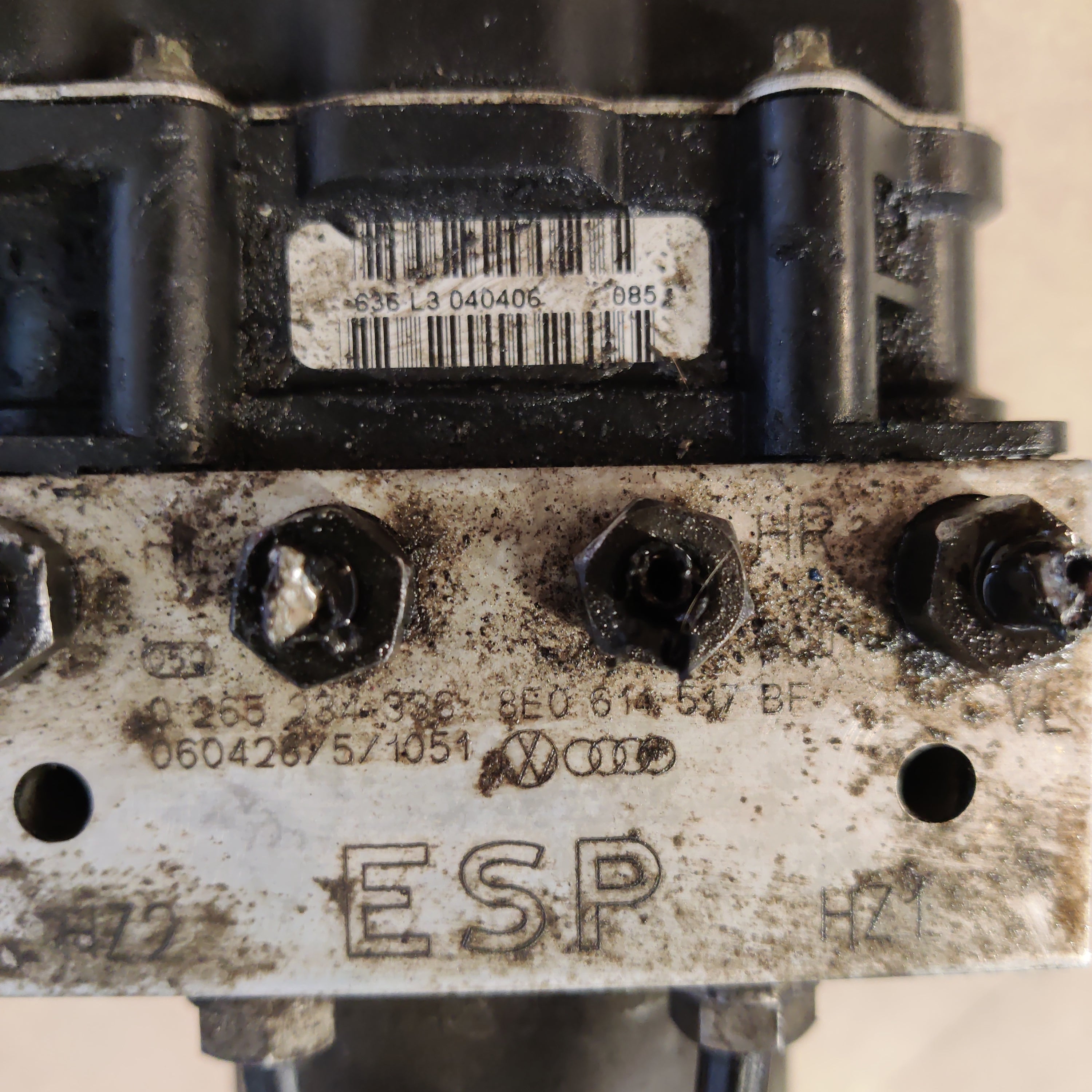 ABS Hydraulikoneisto Audi A4 B7 Avant 2.0 2007, 8E0910517H014