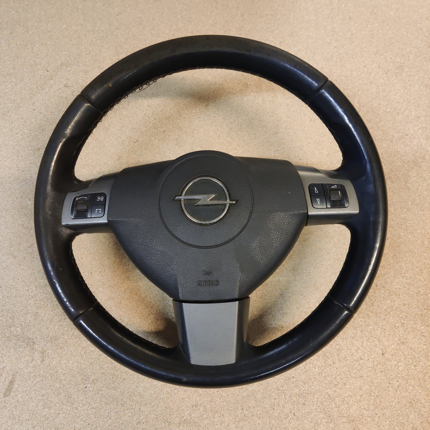 Ohjauspyörä turvatyynyllä Opel Astra H 2005 Diesel 498997212