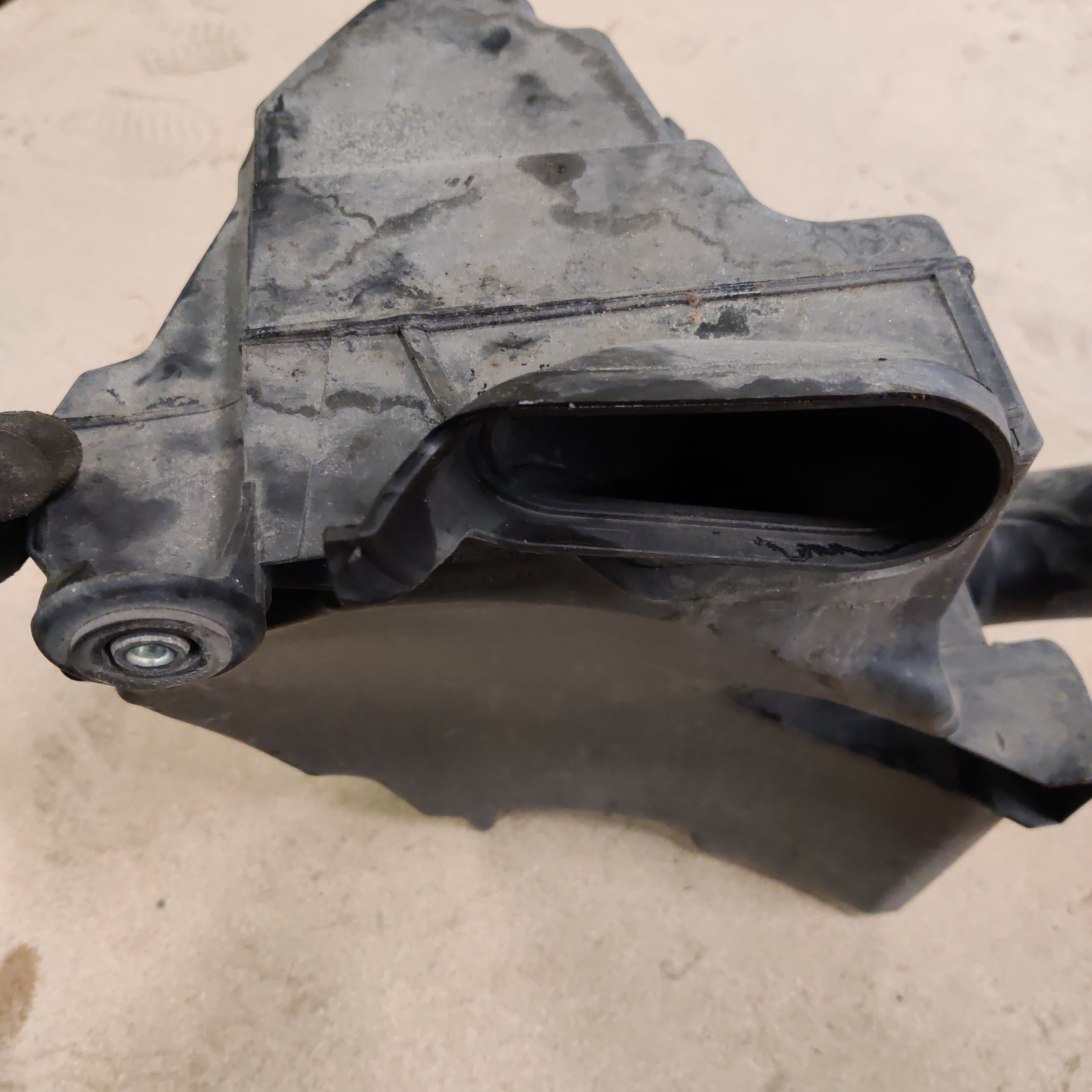 Imuilman vaimennin Volvo V50 1.8 bensa 2004,  4M51-9F763