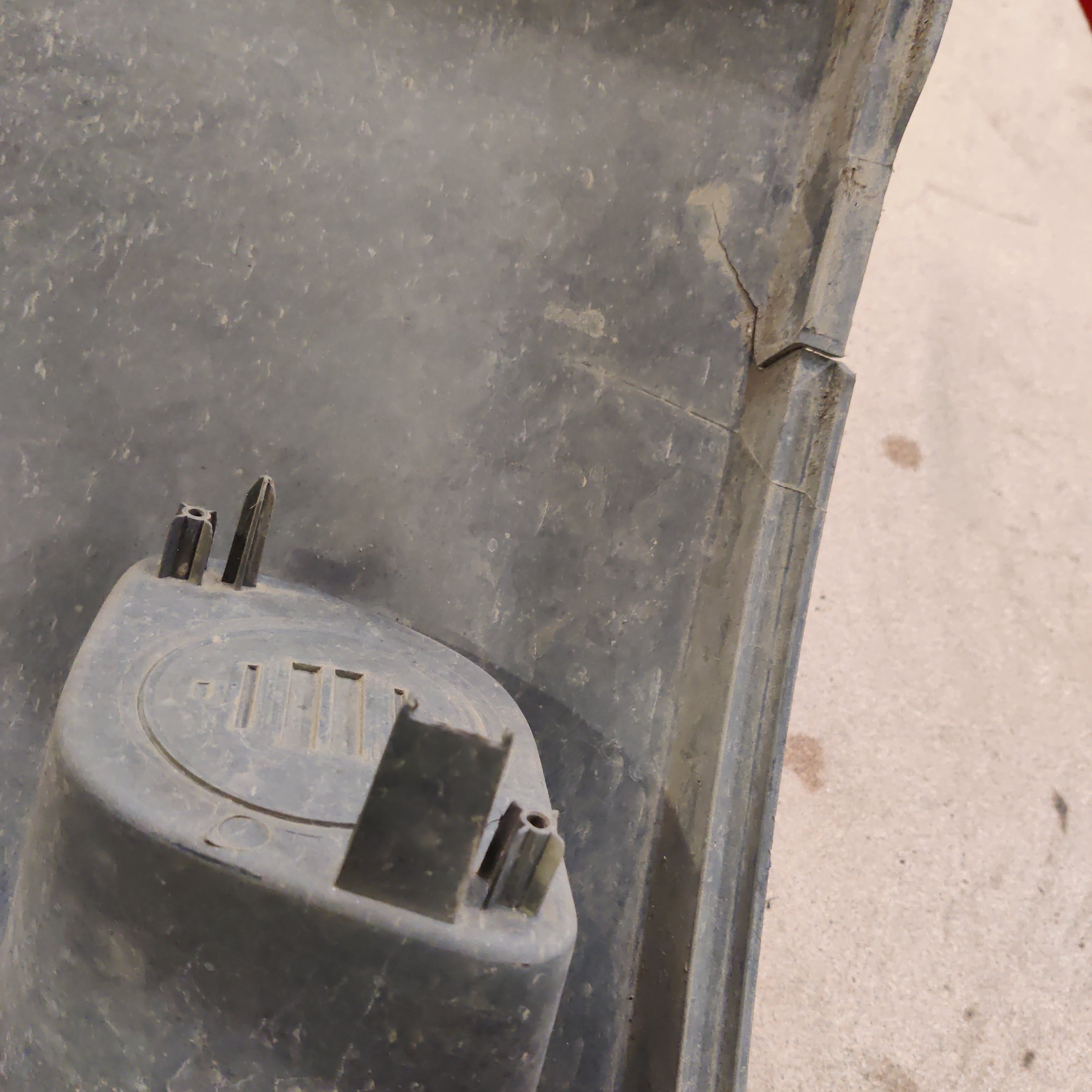 Jumper puskuri eteen vasen Citroen Jumper II Bussi 2.2 HDi 100 2010