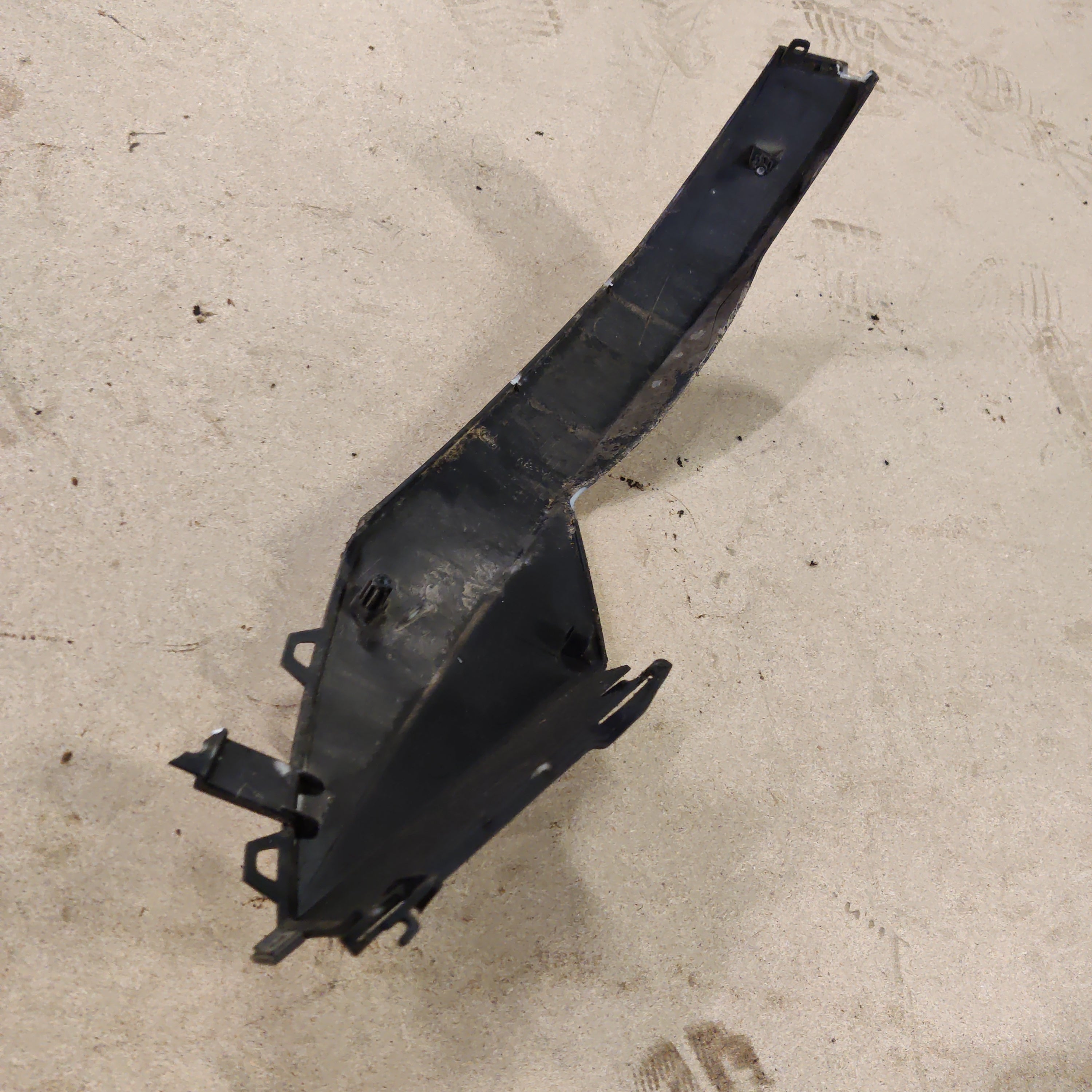 Suojukset penkin alla vasen ja oikea Peugeot Speedfight 3 skootteri 1177235400