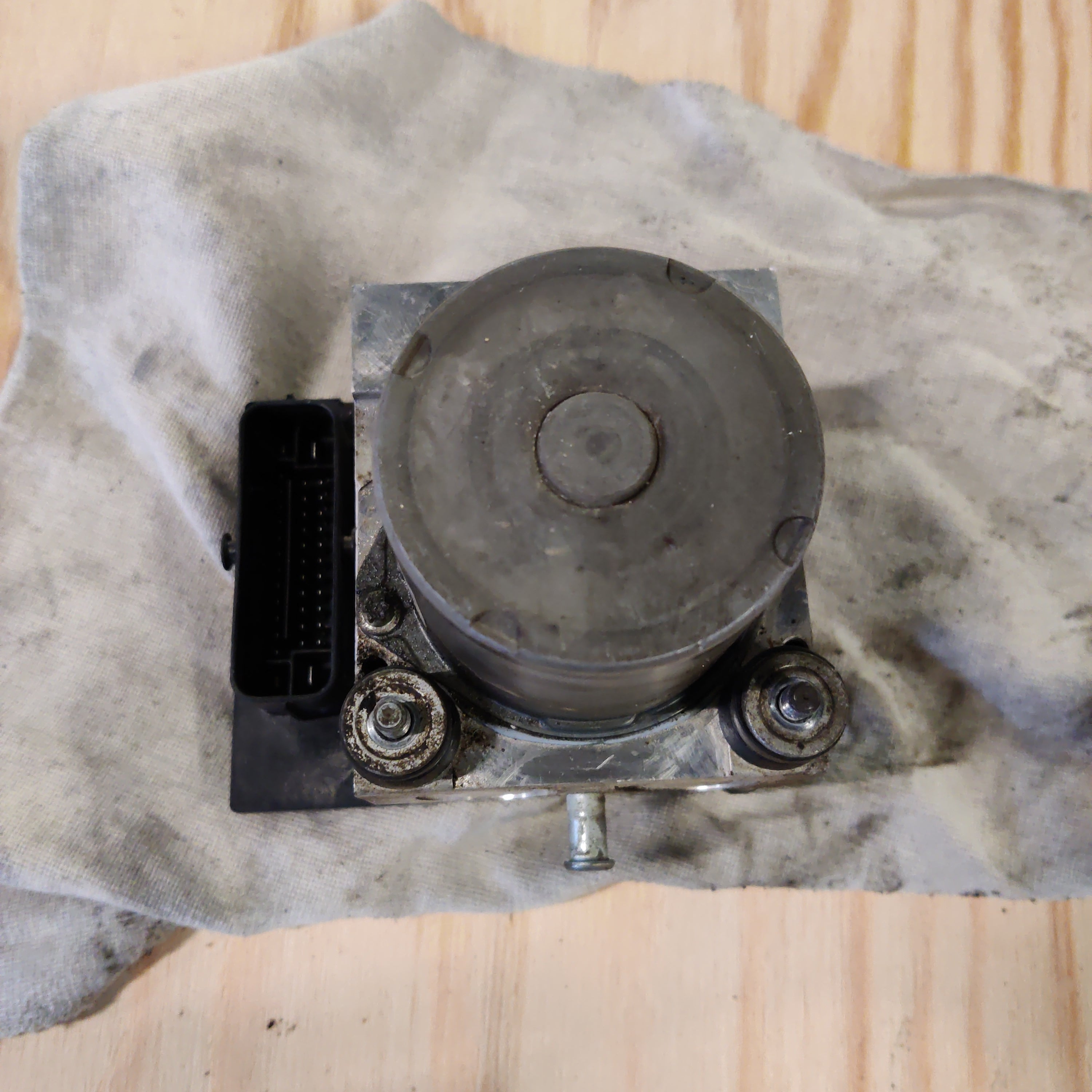 ABS Hydraulipumppu Citroen Jumper II Bussi 2.2 HDi 100 2010, 51804597