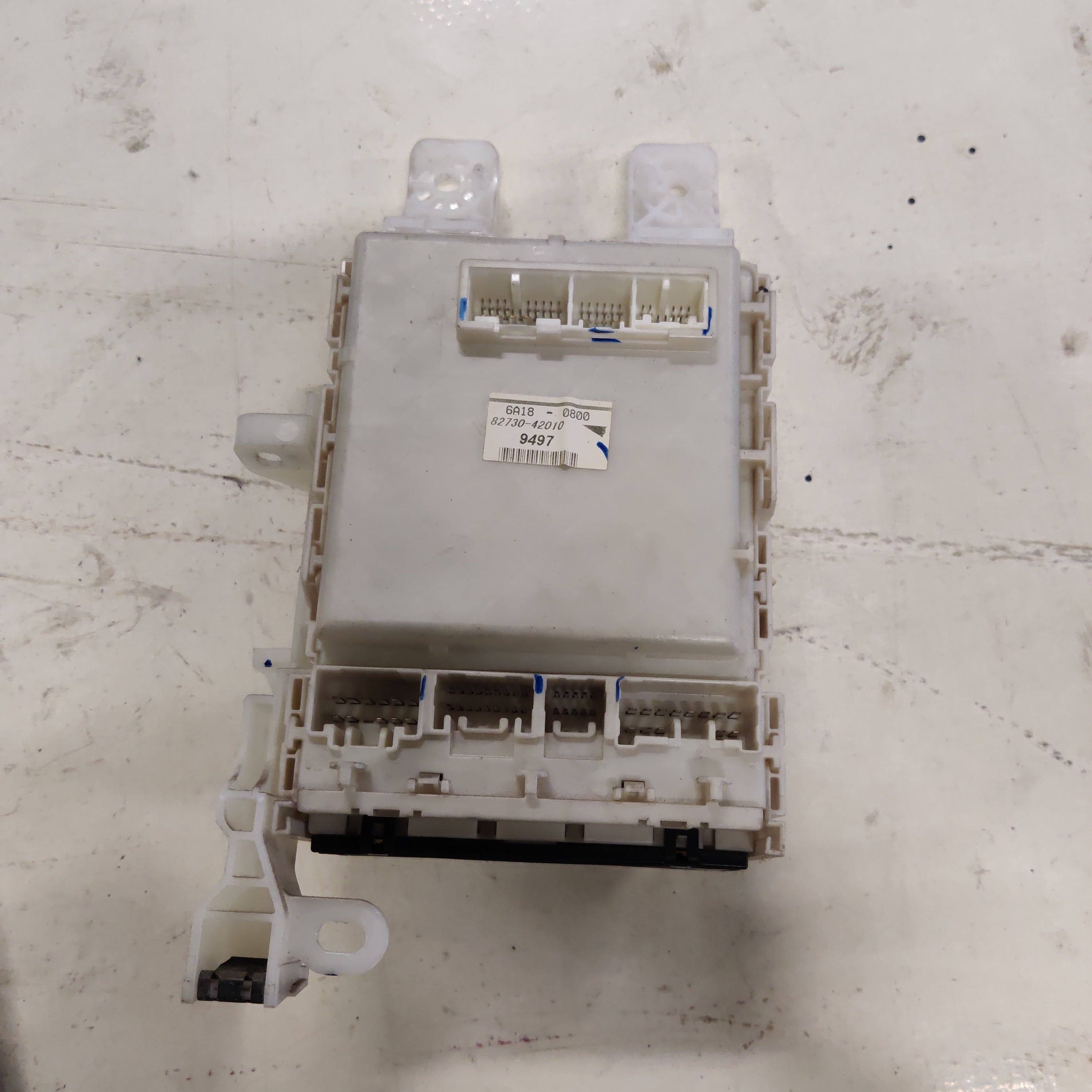 Sulakerasia Toyota RAV 4 III 2.0 4WD 2006, 82730-42010