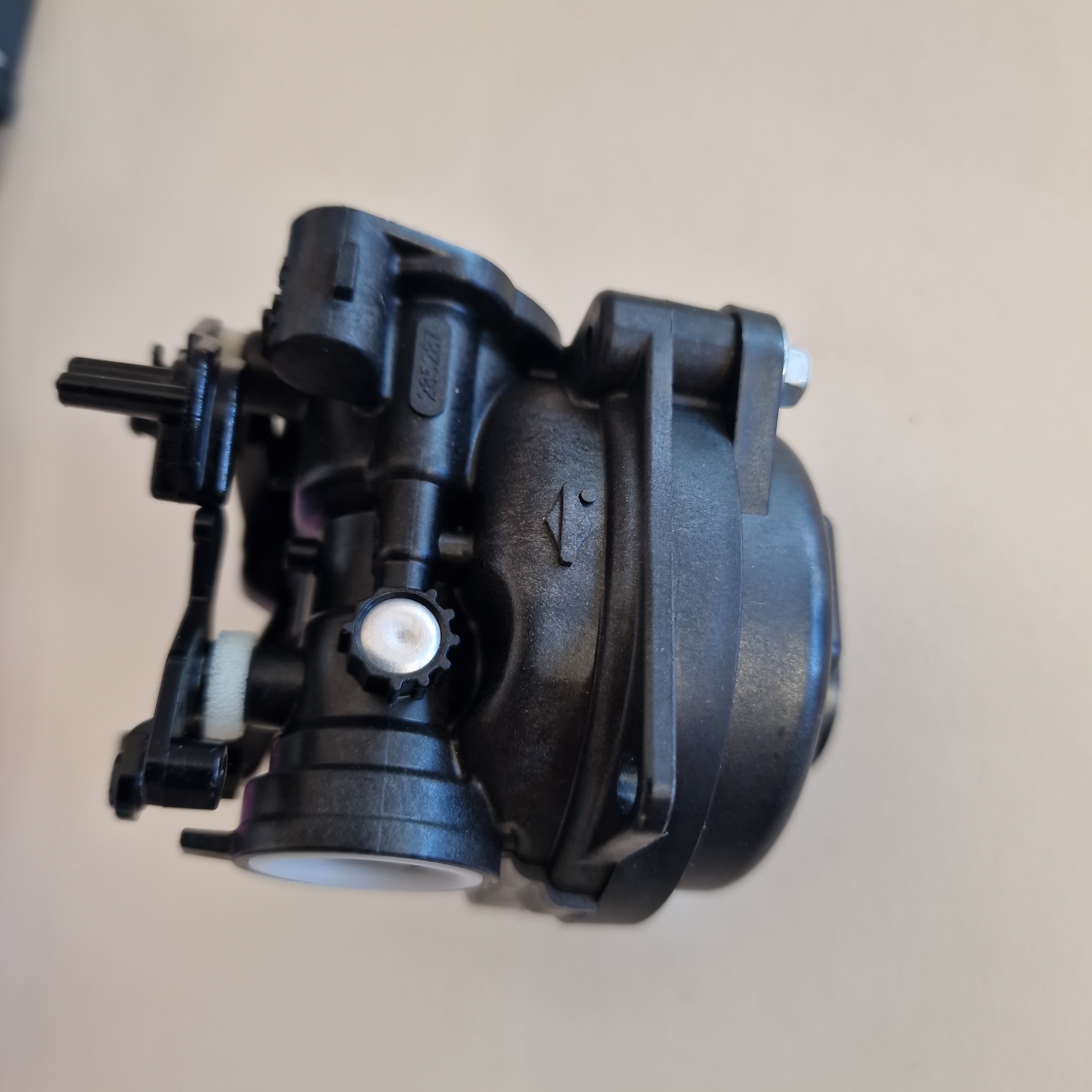 Kaasutin B&S 593297 POISTOTUOTE