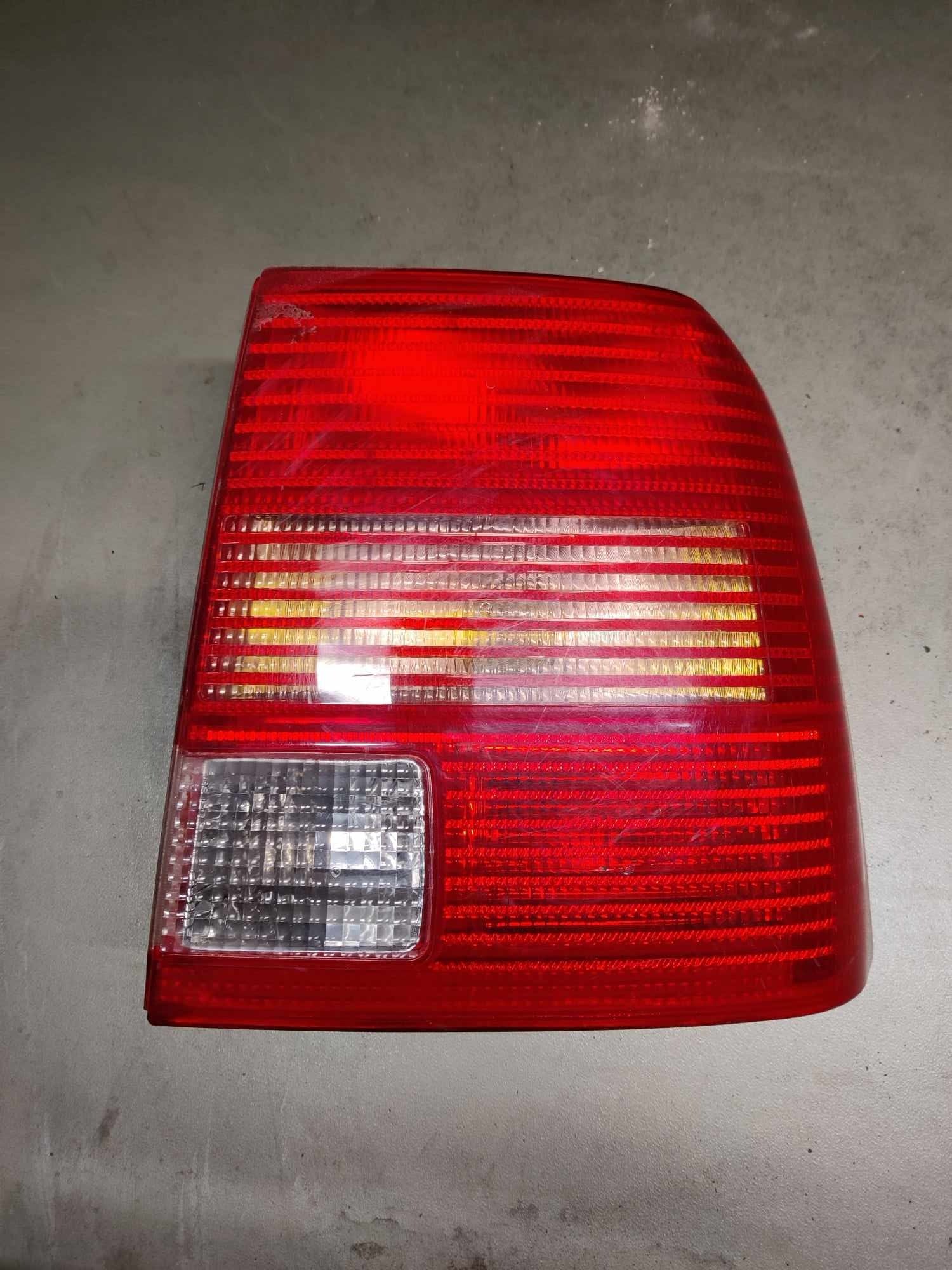 Takavalo, oikea VW Passat 1997-2000, 3B5945257
