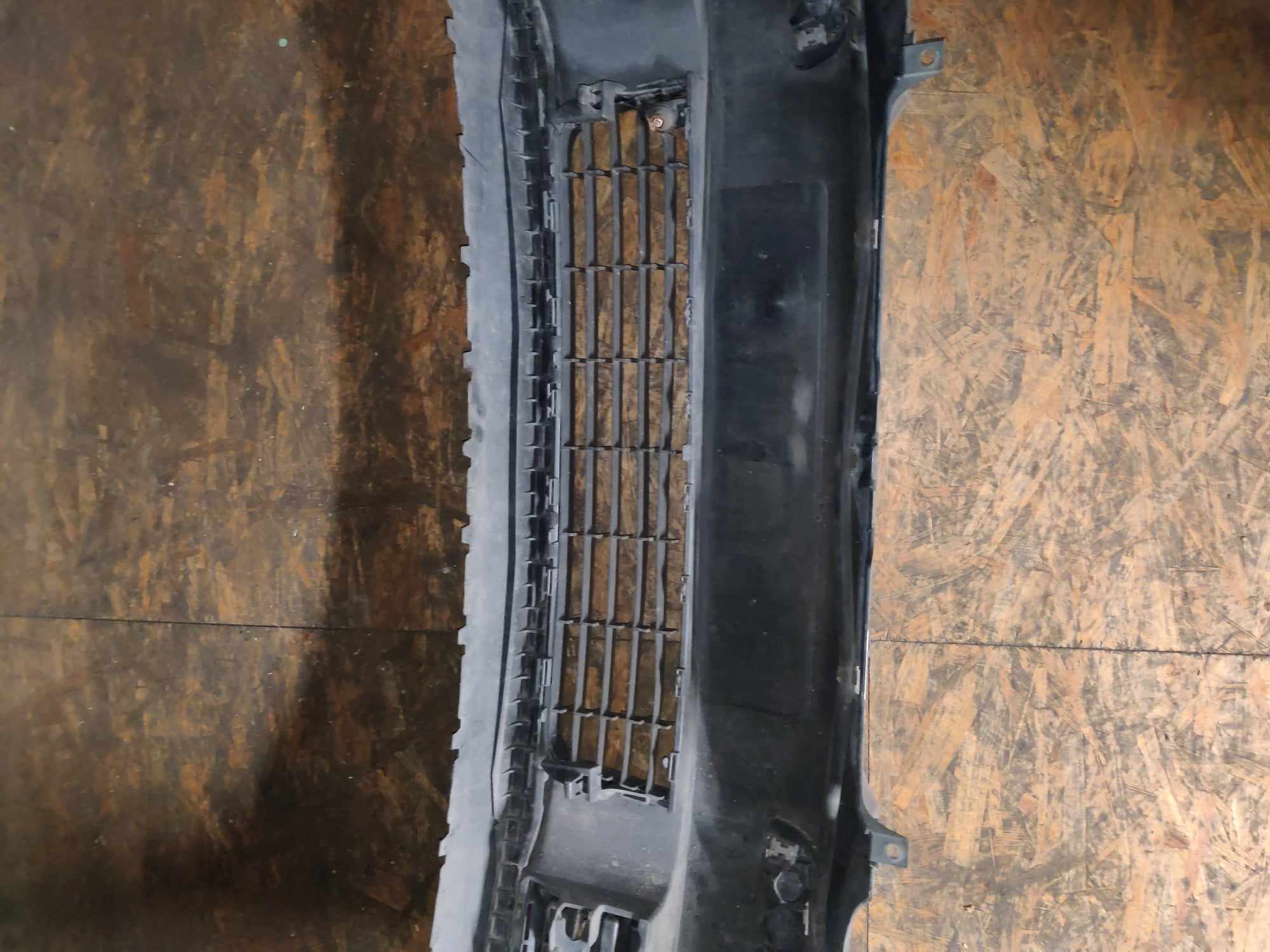 Etupuskuri VW Golf, e-golf V 2004-2009, 1K0807717C