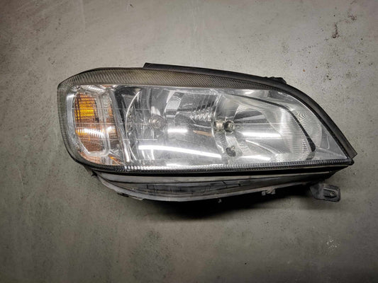 Ajovalo, oikea Opel Zafira A 1999-2005, 89100055