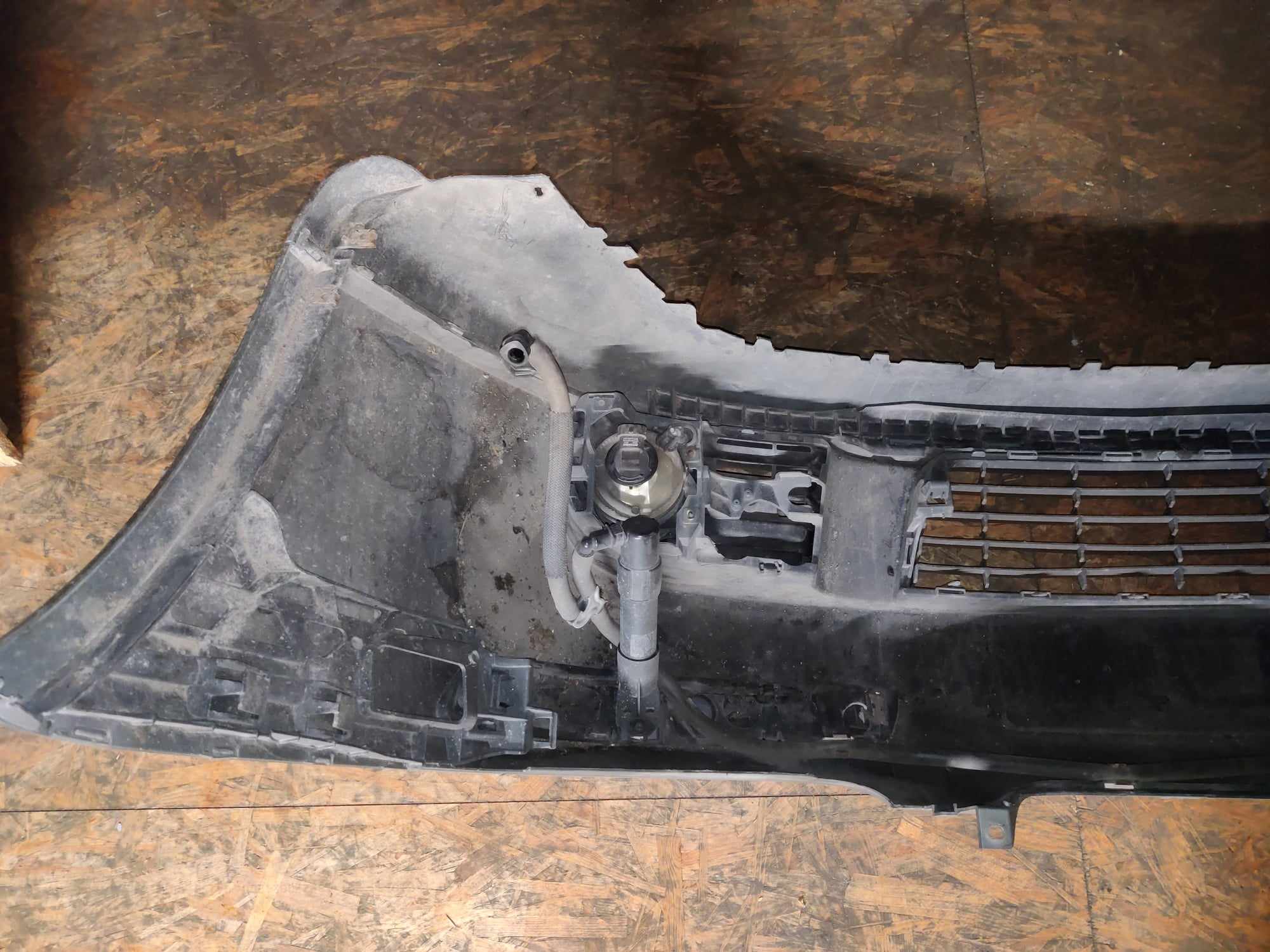 Etupuskuri VW Golf, e-golf V 2004-2009, 1K0807717C