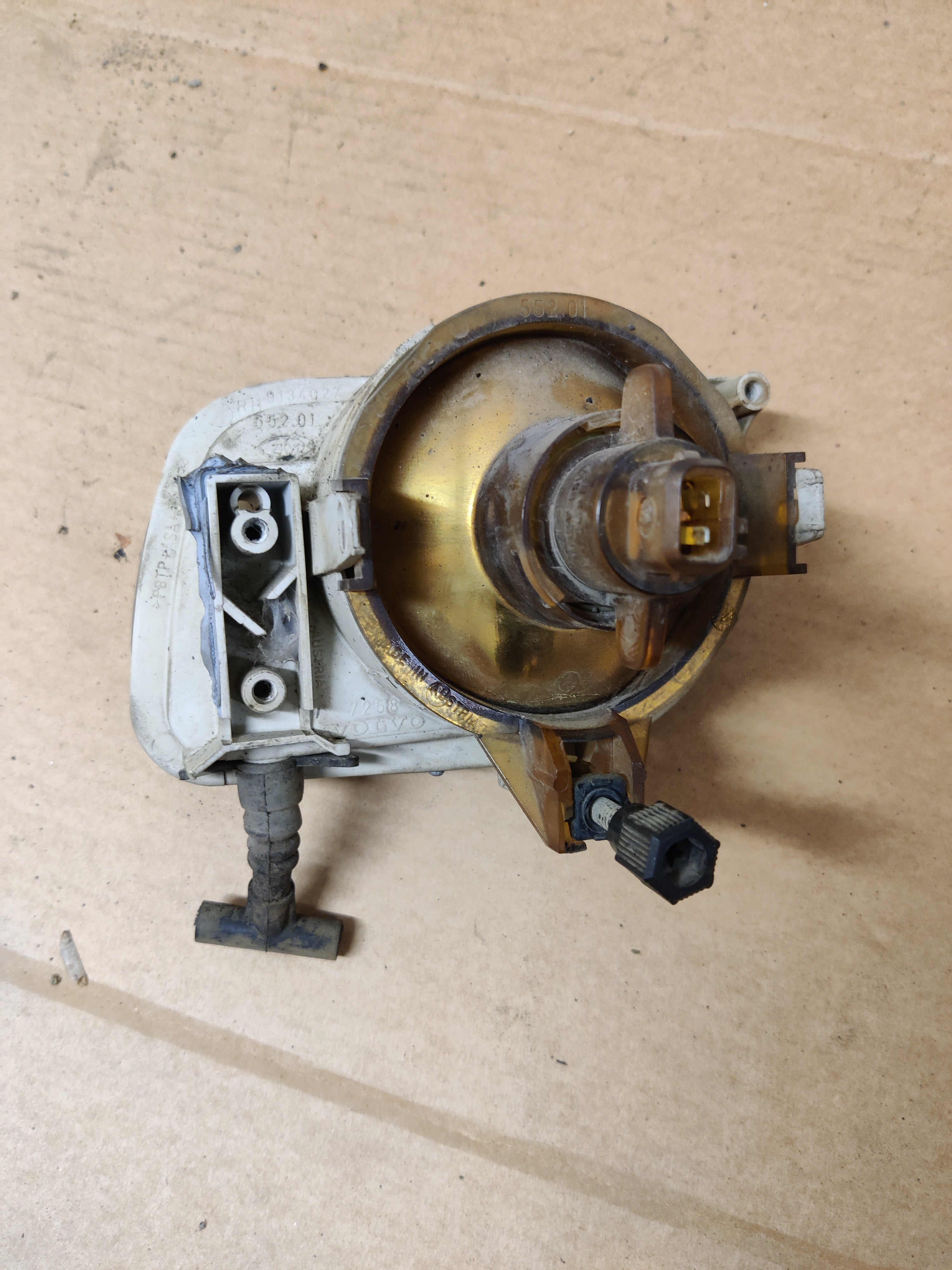Sumuvalo oikea Volvo V70, 9134027 RH
