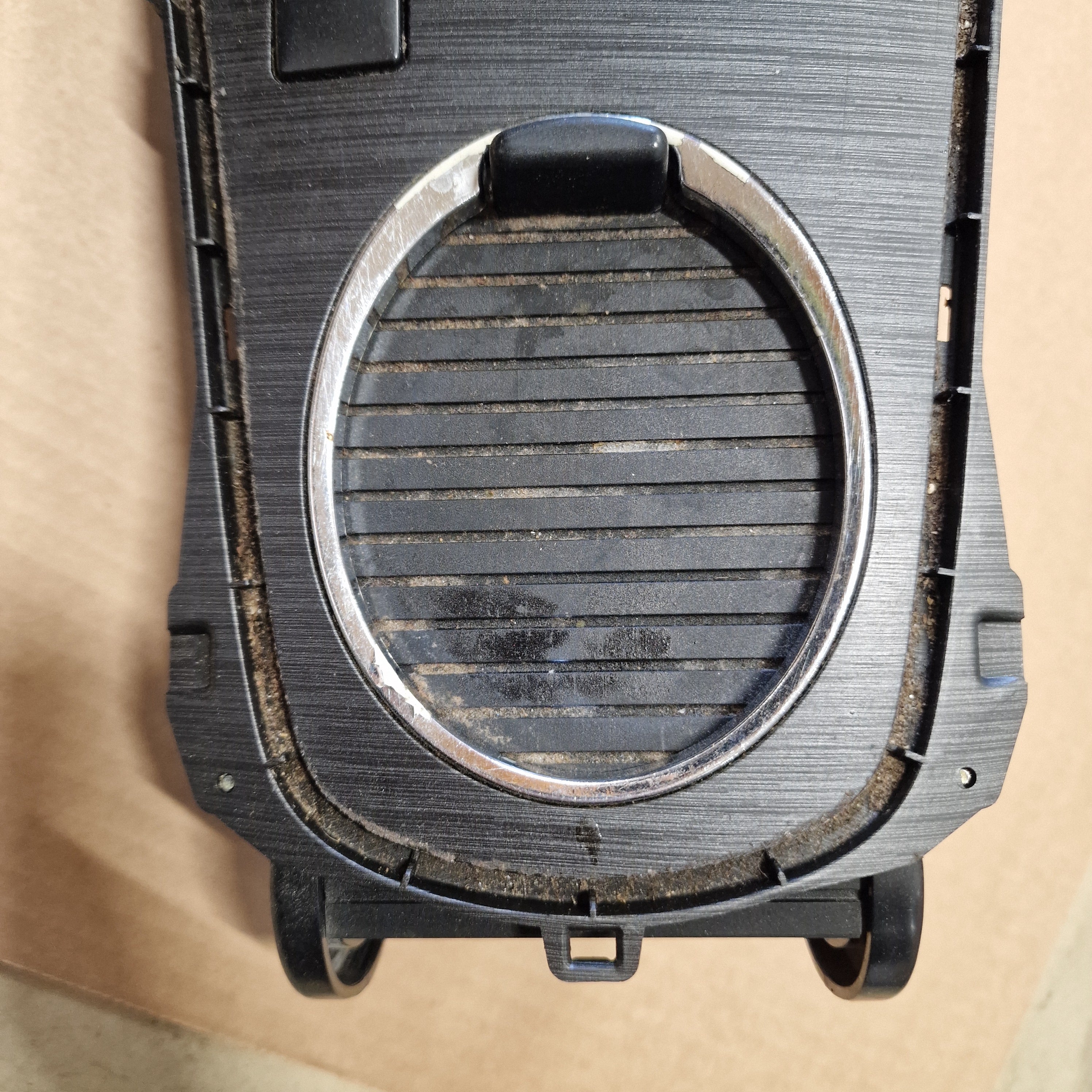 Vaihdekepin suojus Toyota Avensis StW (T27) 1.8 farmari bensiini 2009, 55625-05020