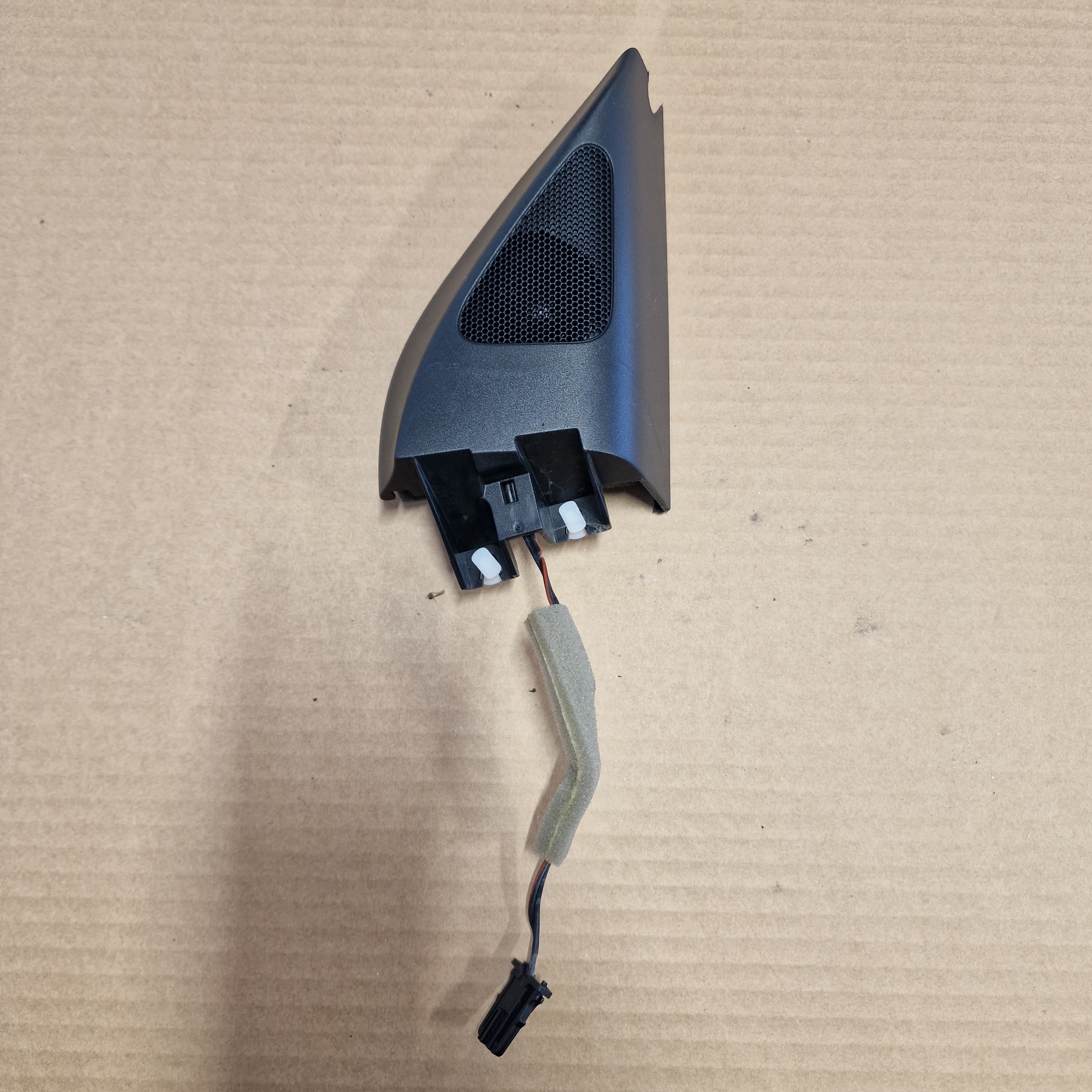 Kaiutin, etuovi oikea, Volkswagen Passat B7 Variant 365 1.6 TDI diesel 2011, 3C8035411, 3C0837994