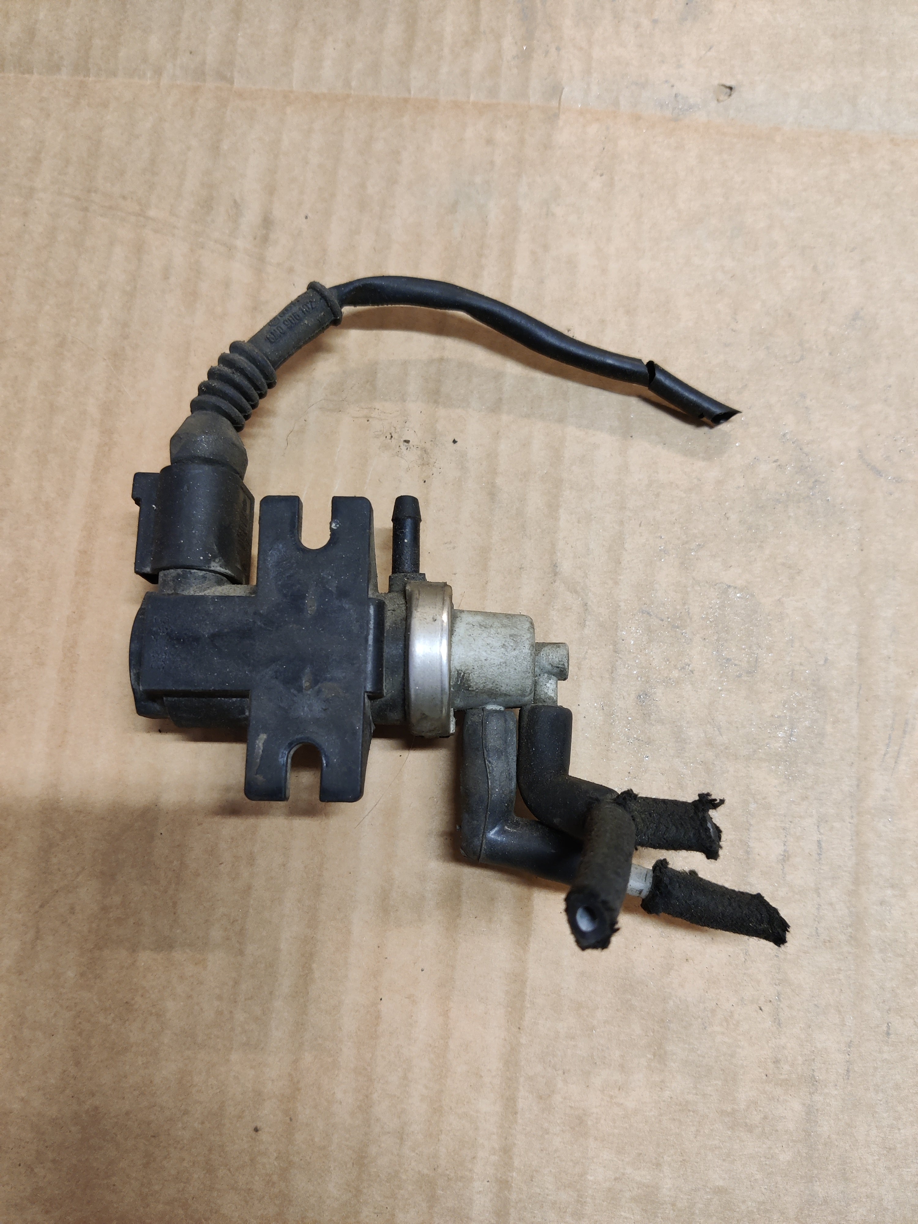 EGR Venttiili Volkswagen Passat 1.9 TDI 2003, 1J0906627A