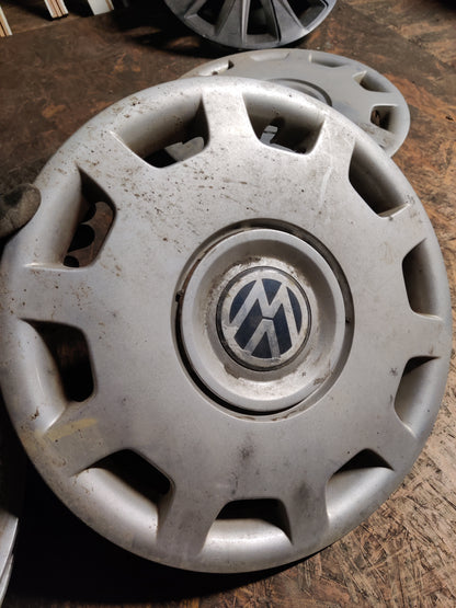 Pöykapselisarja 15" VW Passat B5 3B0601147